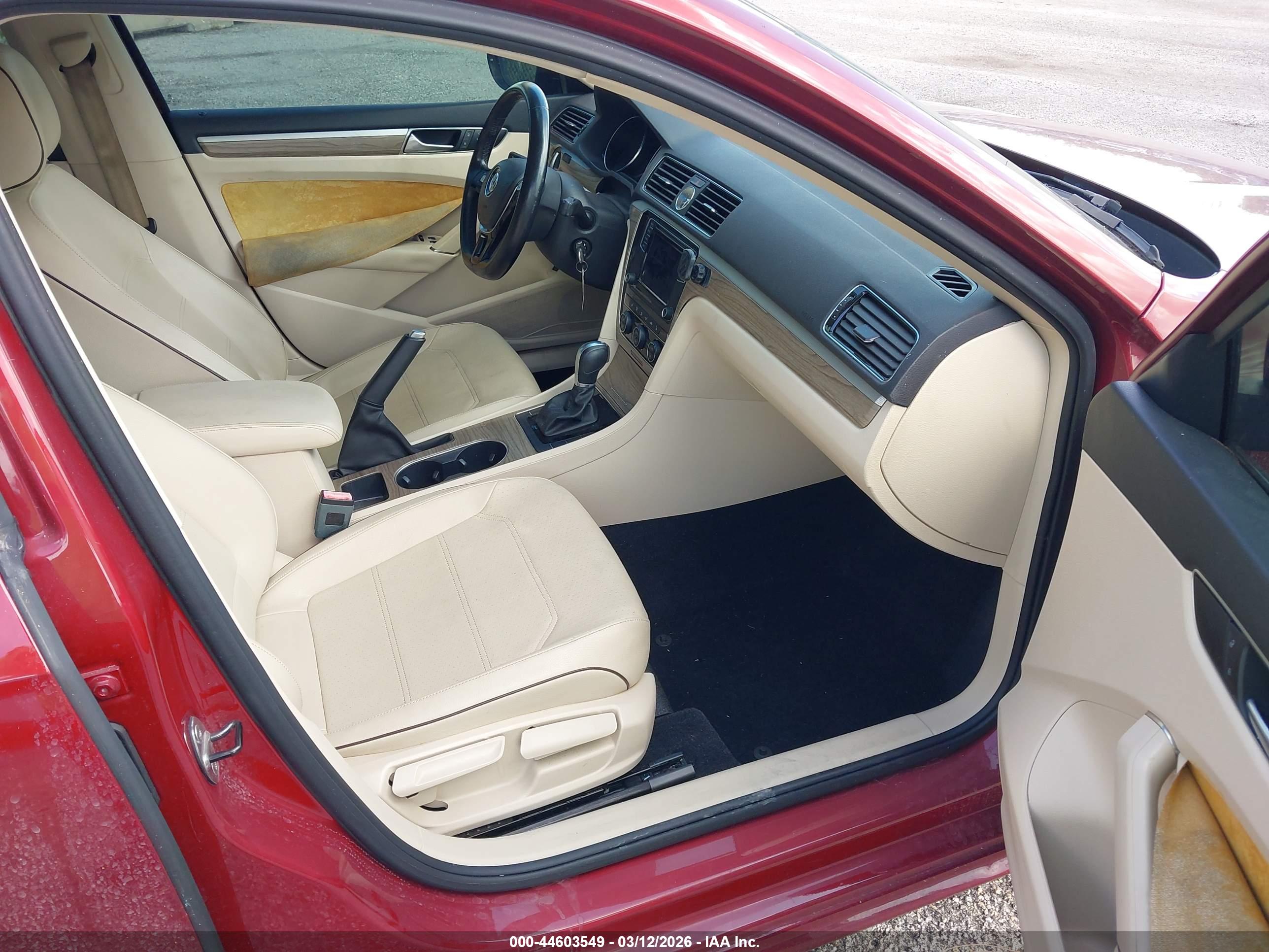 VOLKSWAGEN PASSAT image 5