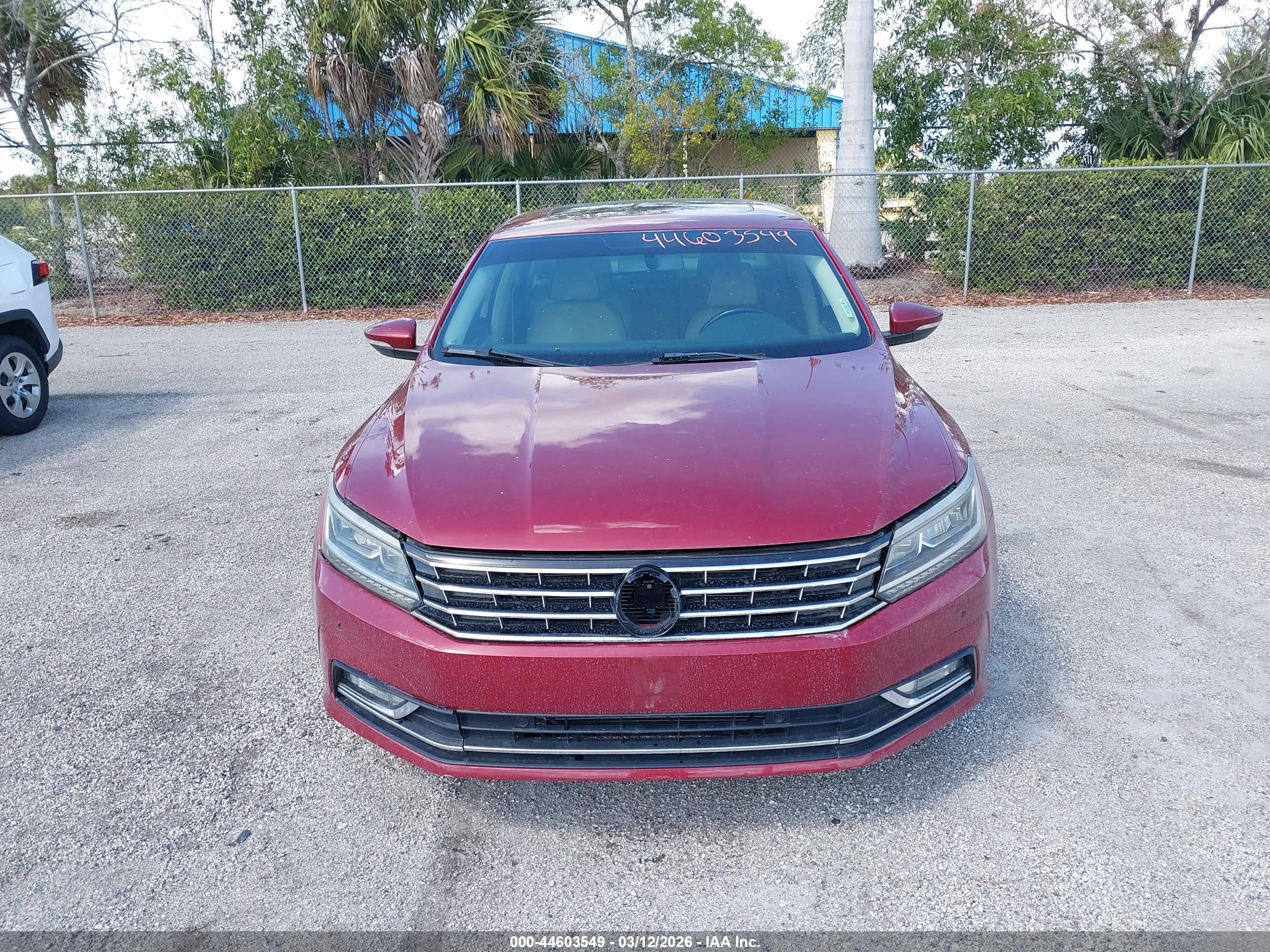 VOLKSWAGEN PASSAT image 6