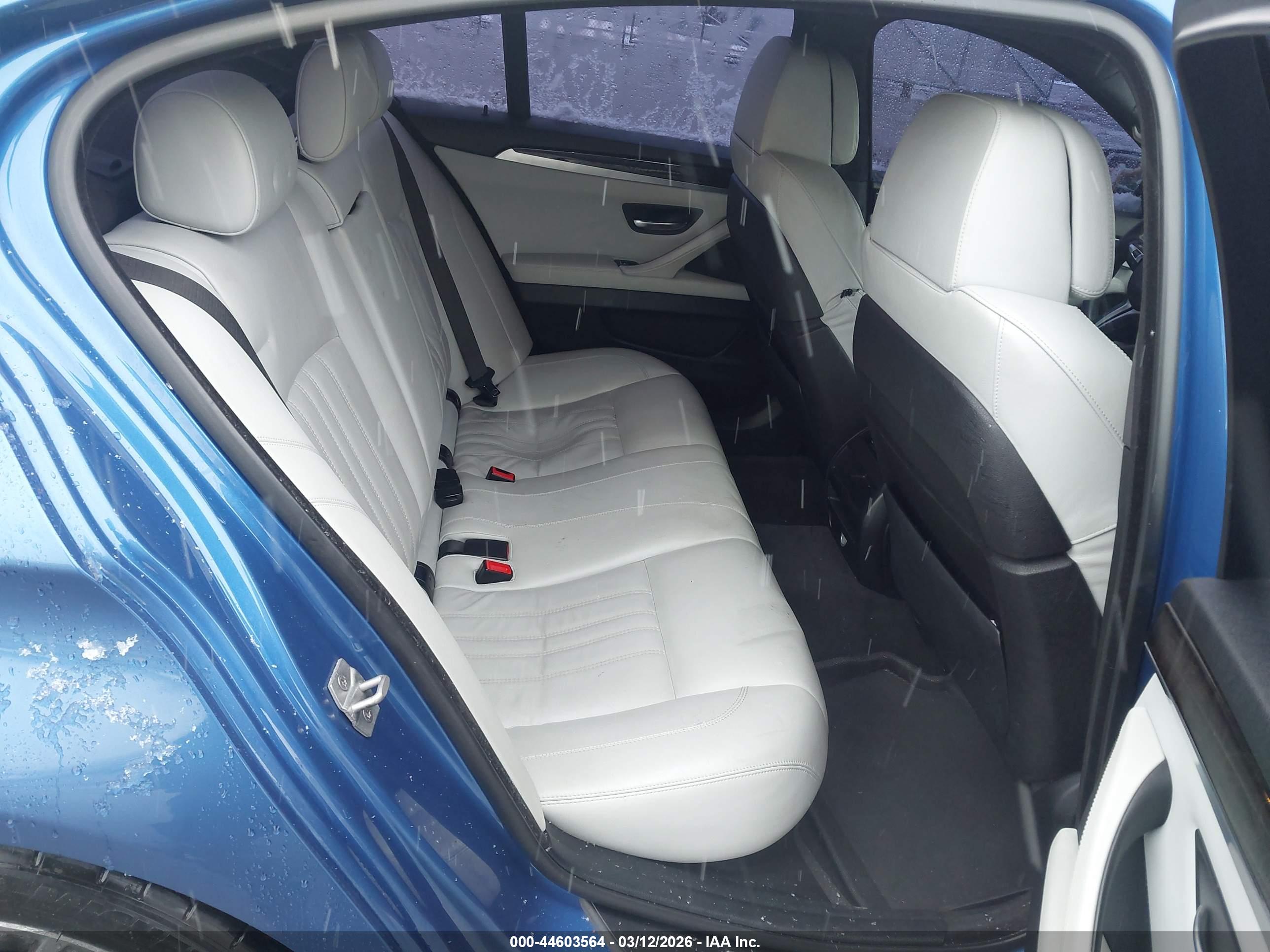 BMW M5 image 8