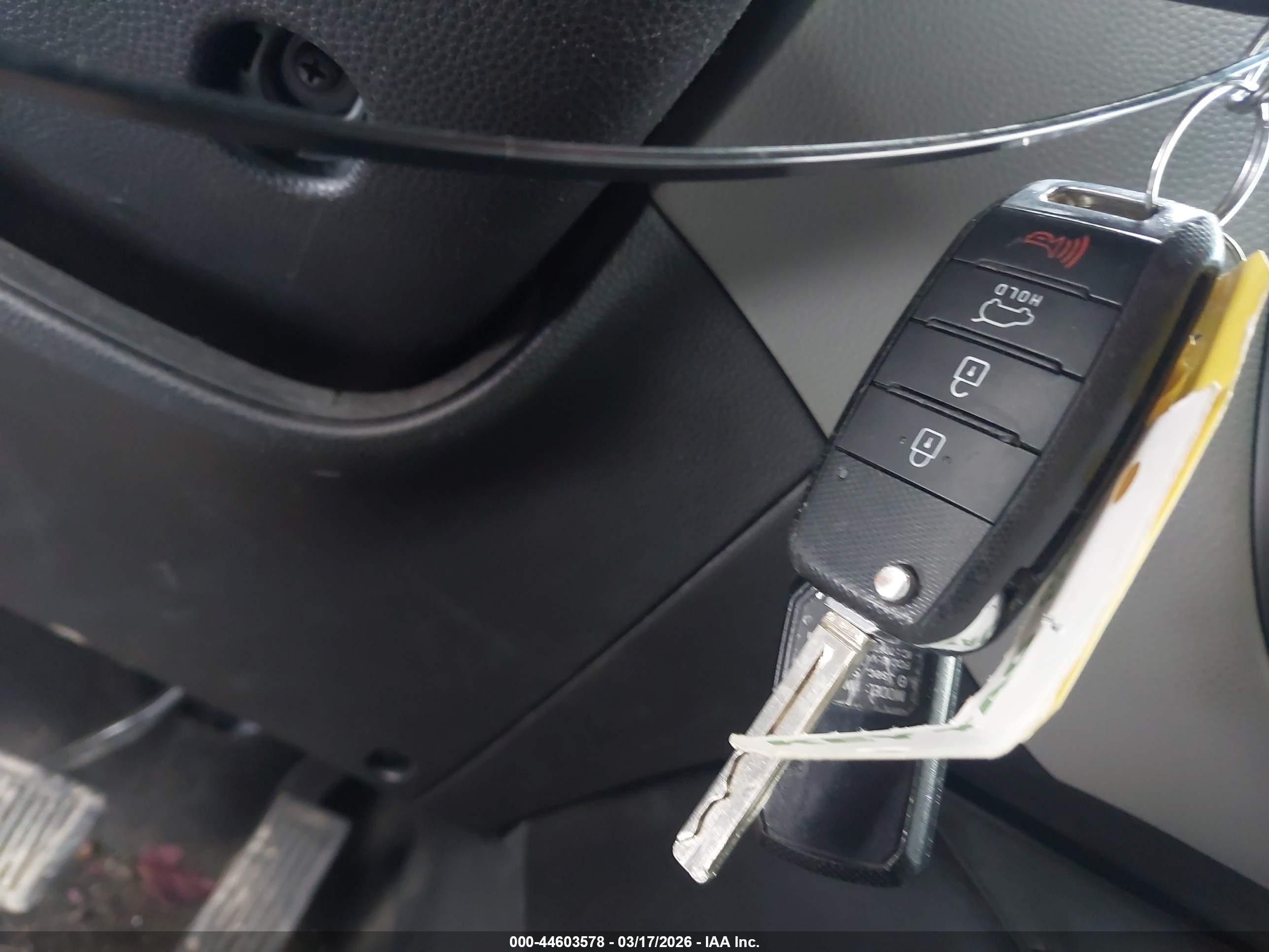 KIA SOUL image 11