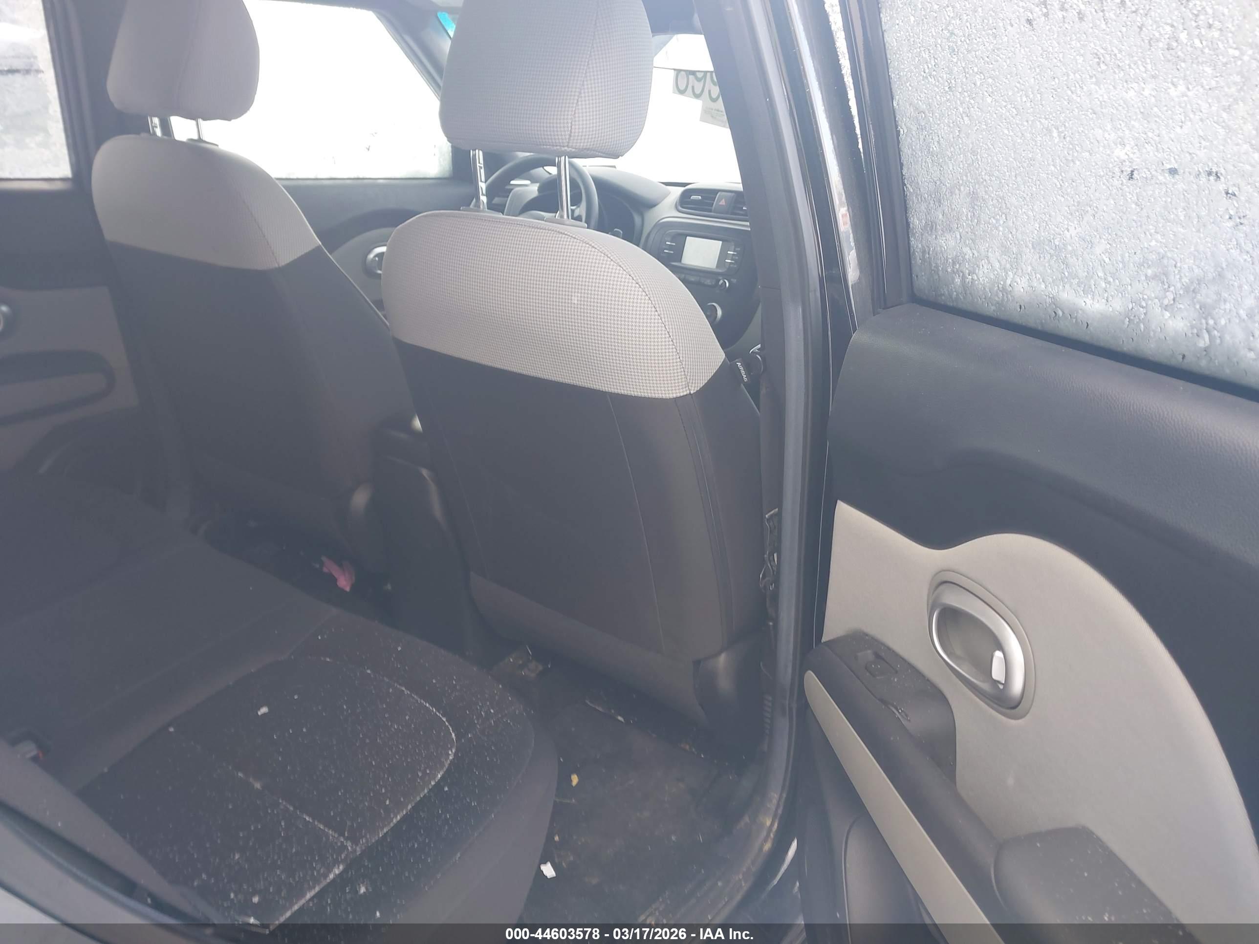 KIA SOUL image 8