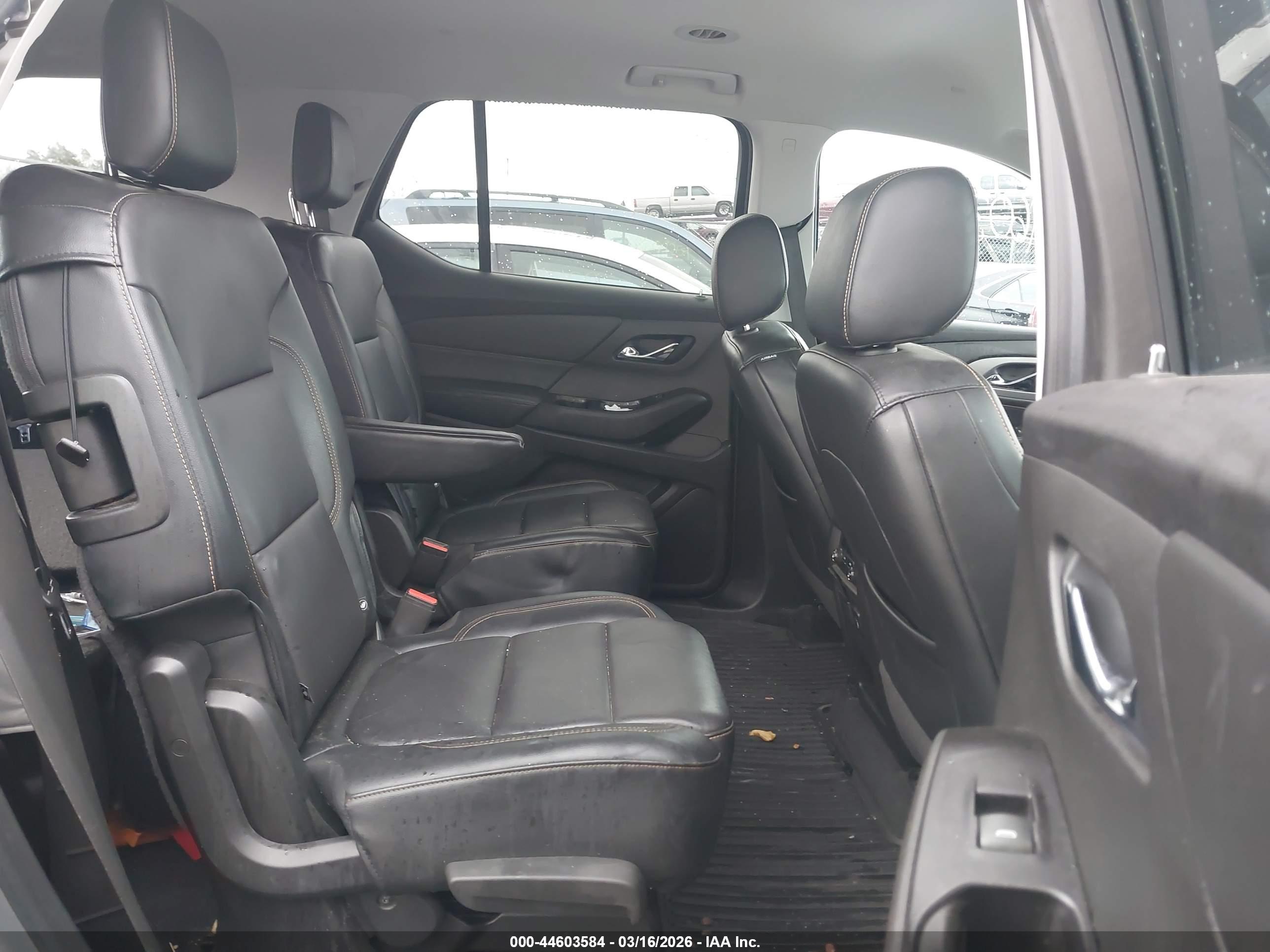 CHEVROLET TRAVERSE image 8