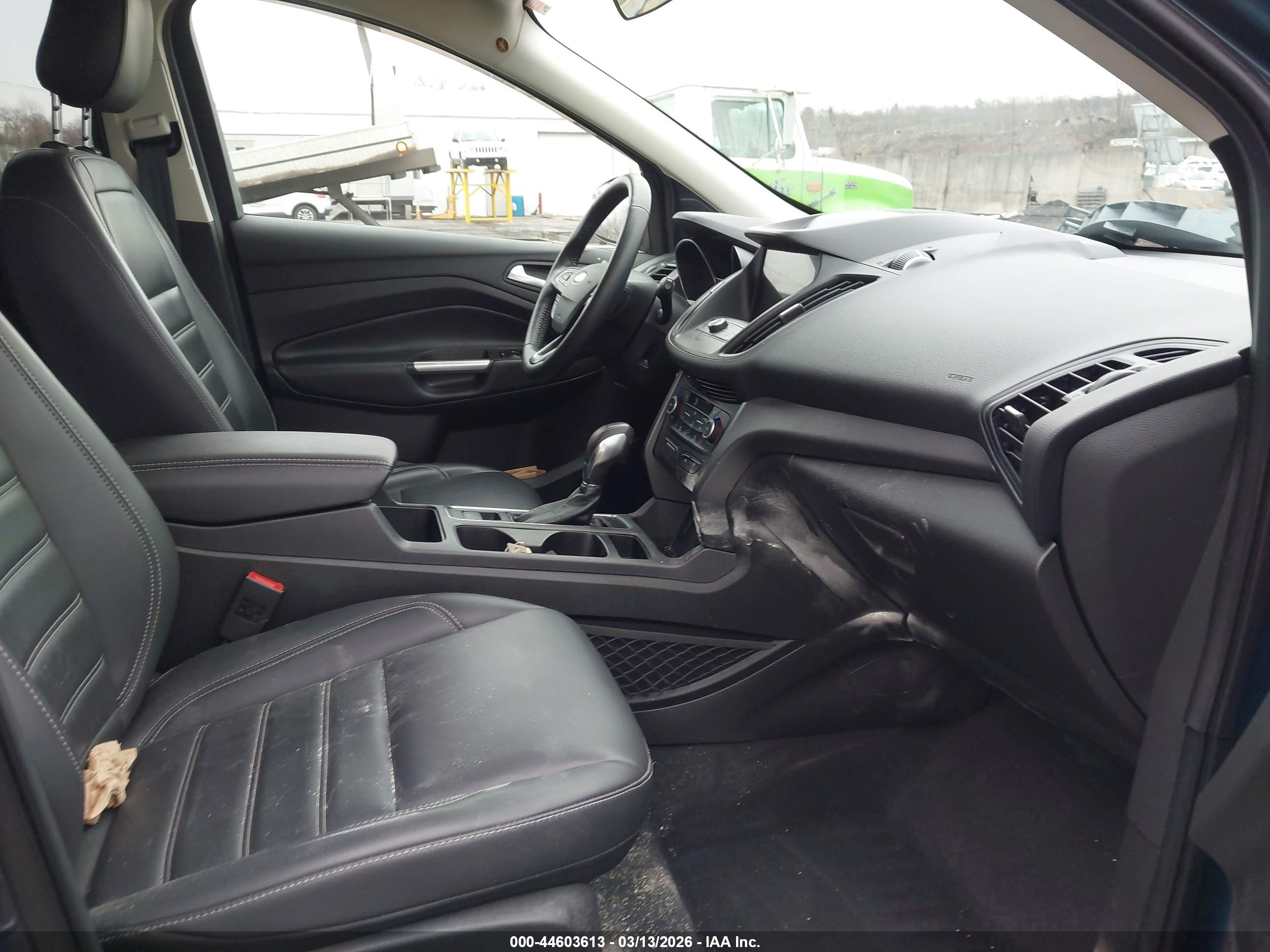 FORD ESCAPE image 5