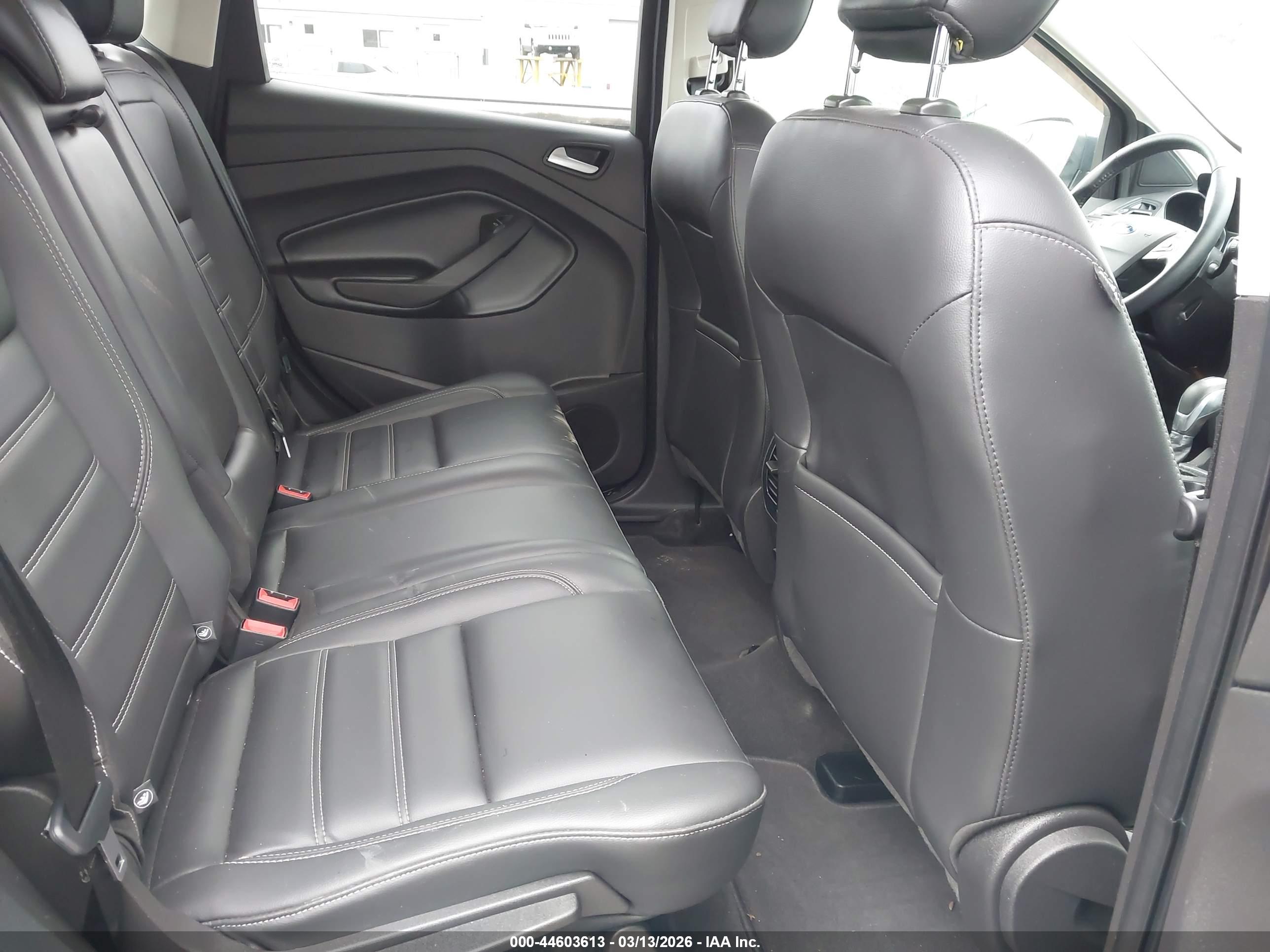 FORD ESCAPE image 8
