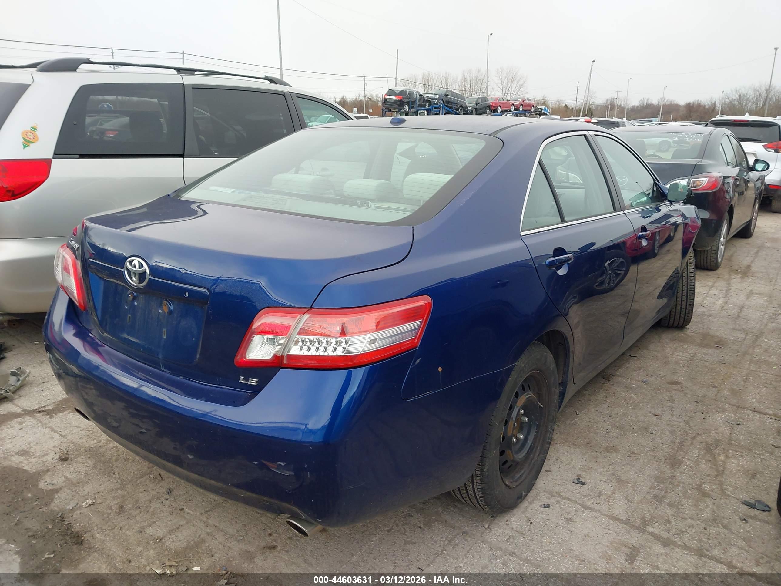 TOYOTA CAMRY image 4