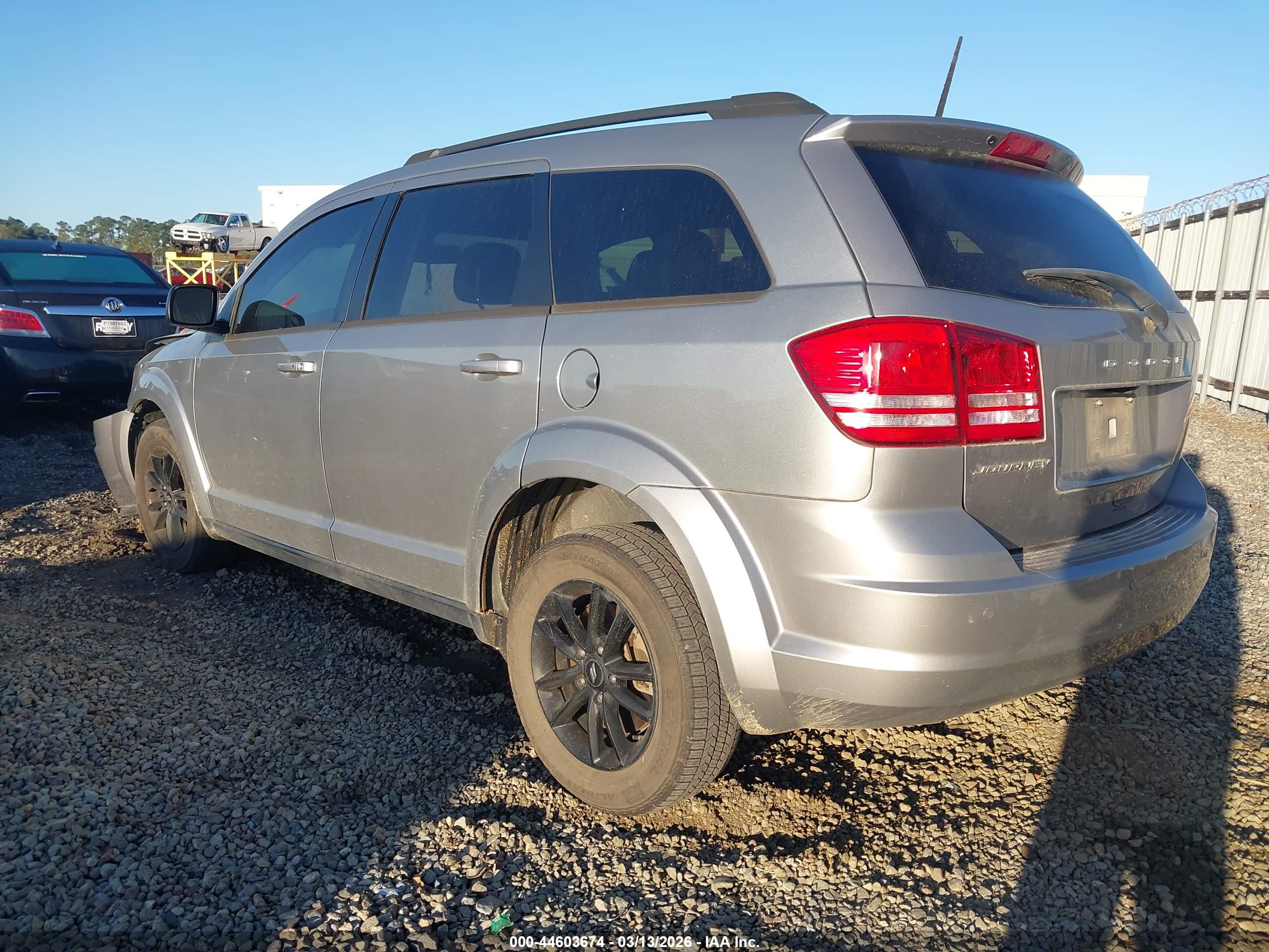 DODGE JOURNEY image 3