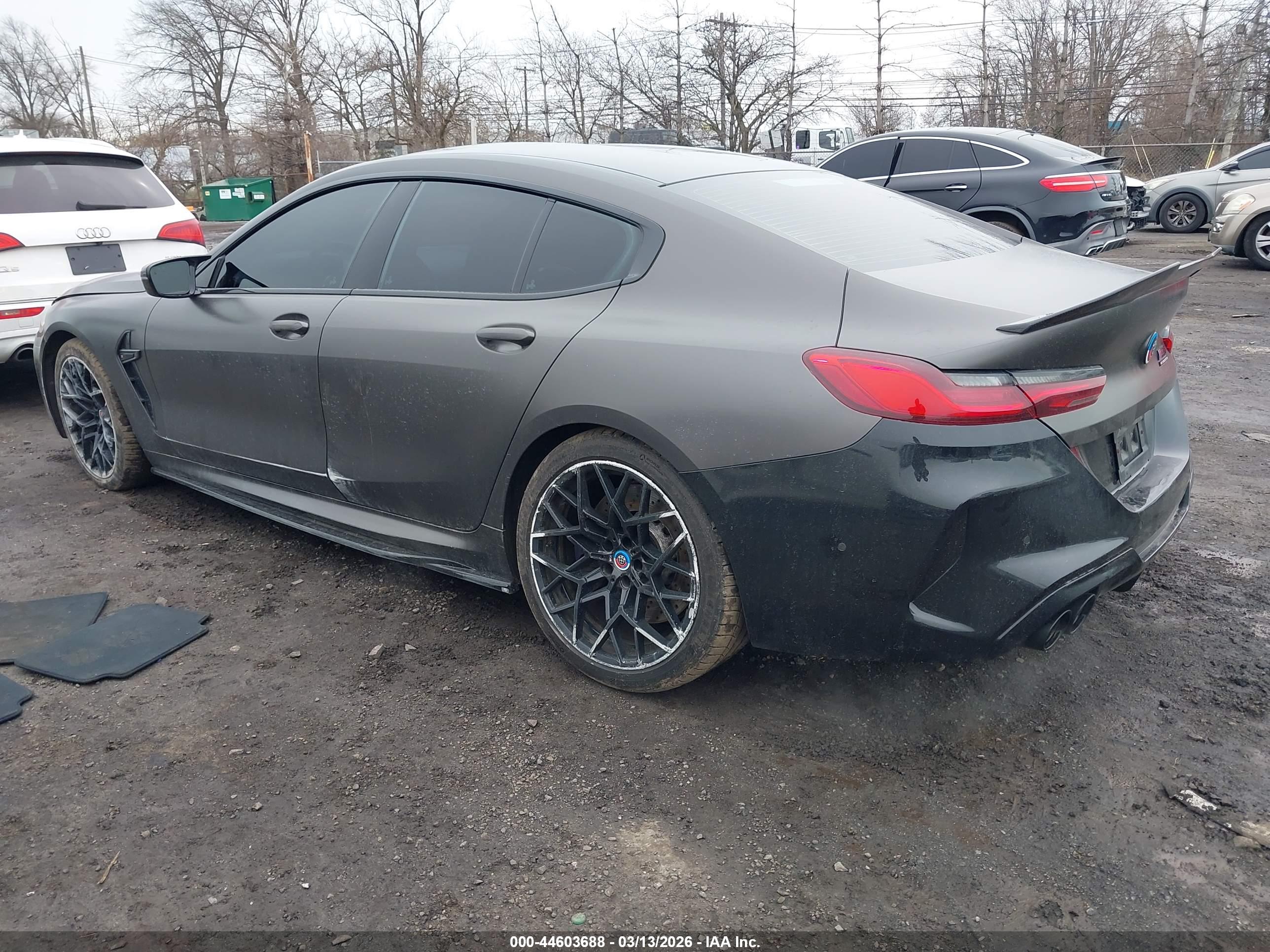 BMW M8 image 3