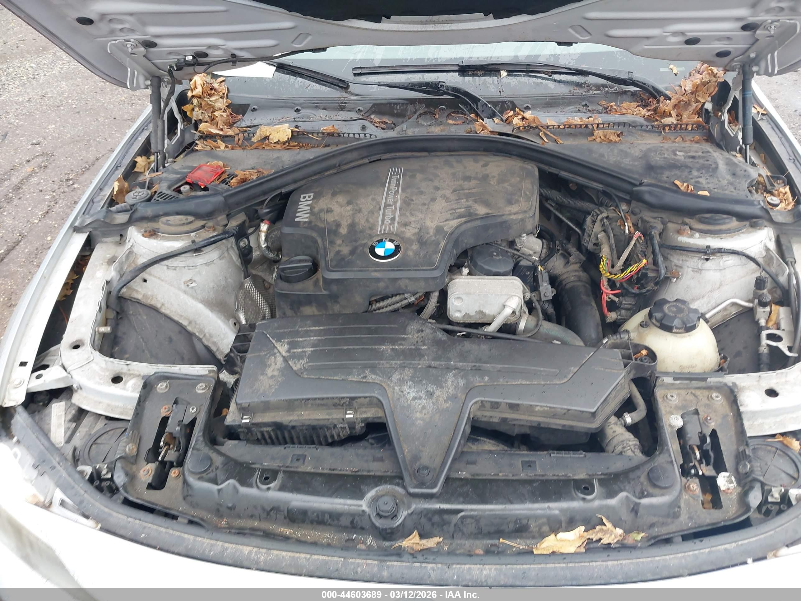 BMW 320I image 10