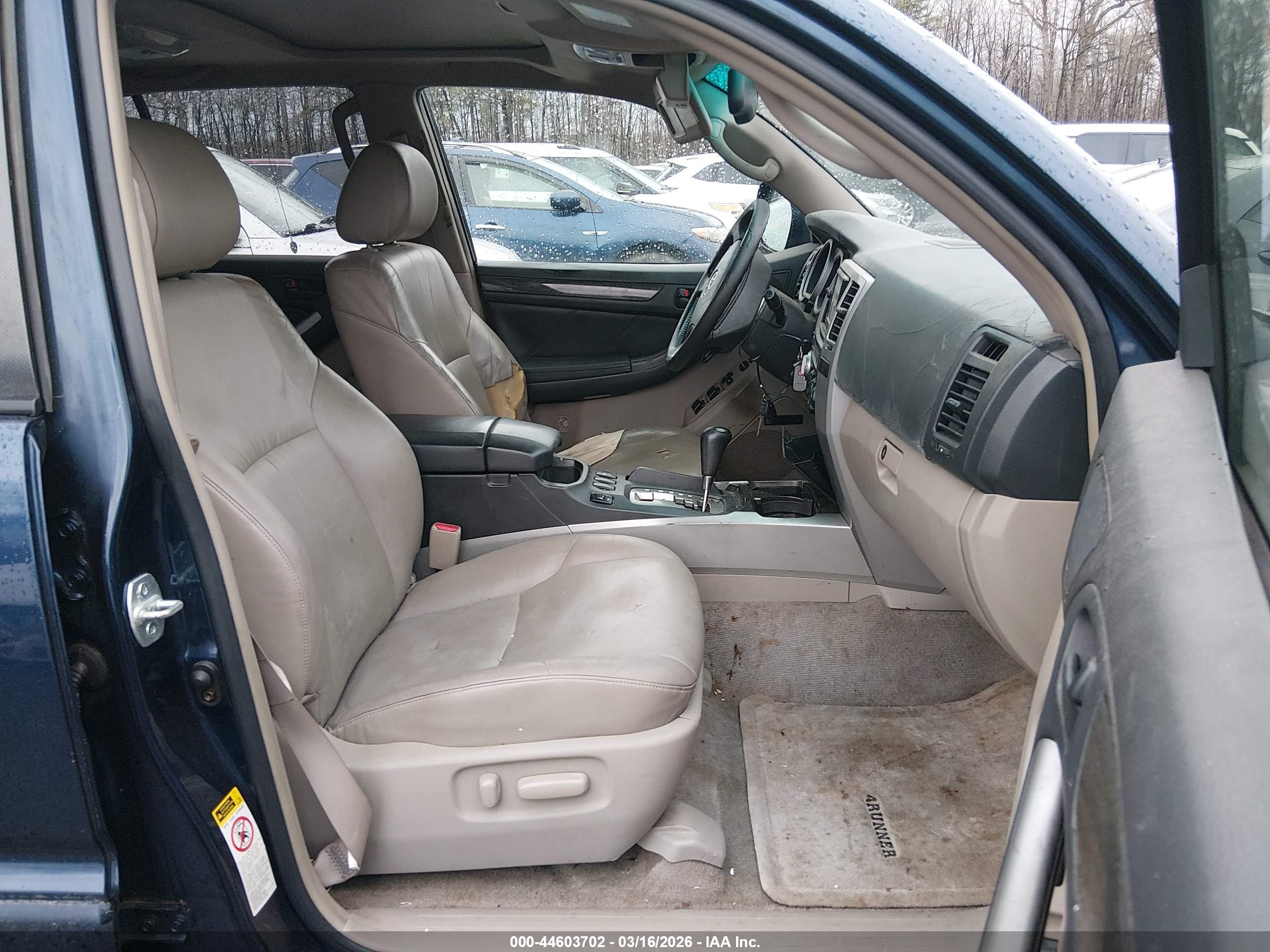 TOYOTA 4RUNNER image 5