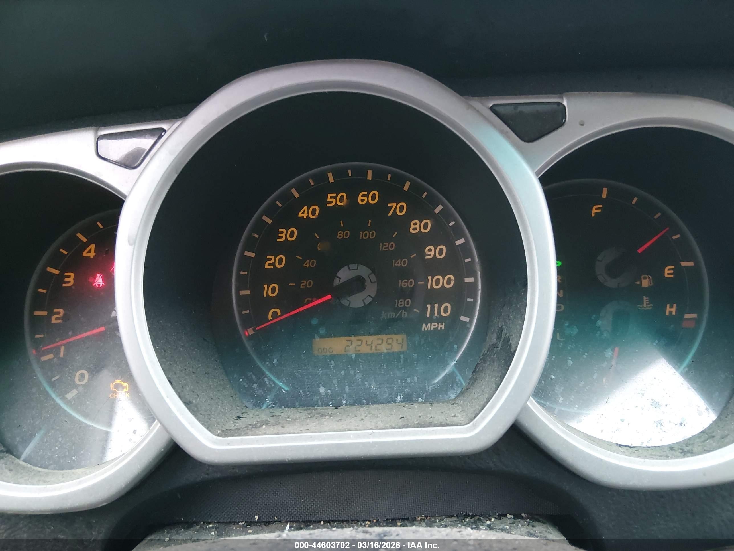 TOYOTA 4RUNNER image 7