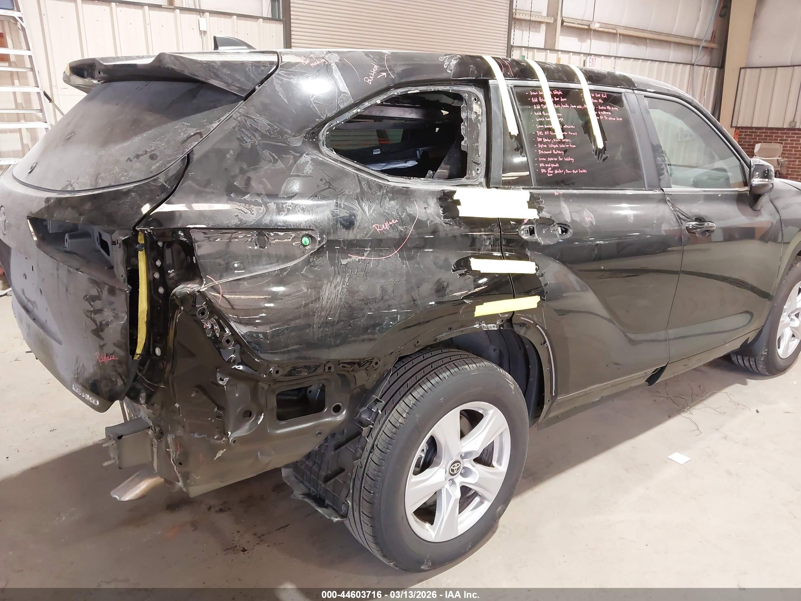 TOYOTA HIGHLANDER image 6