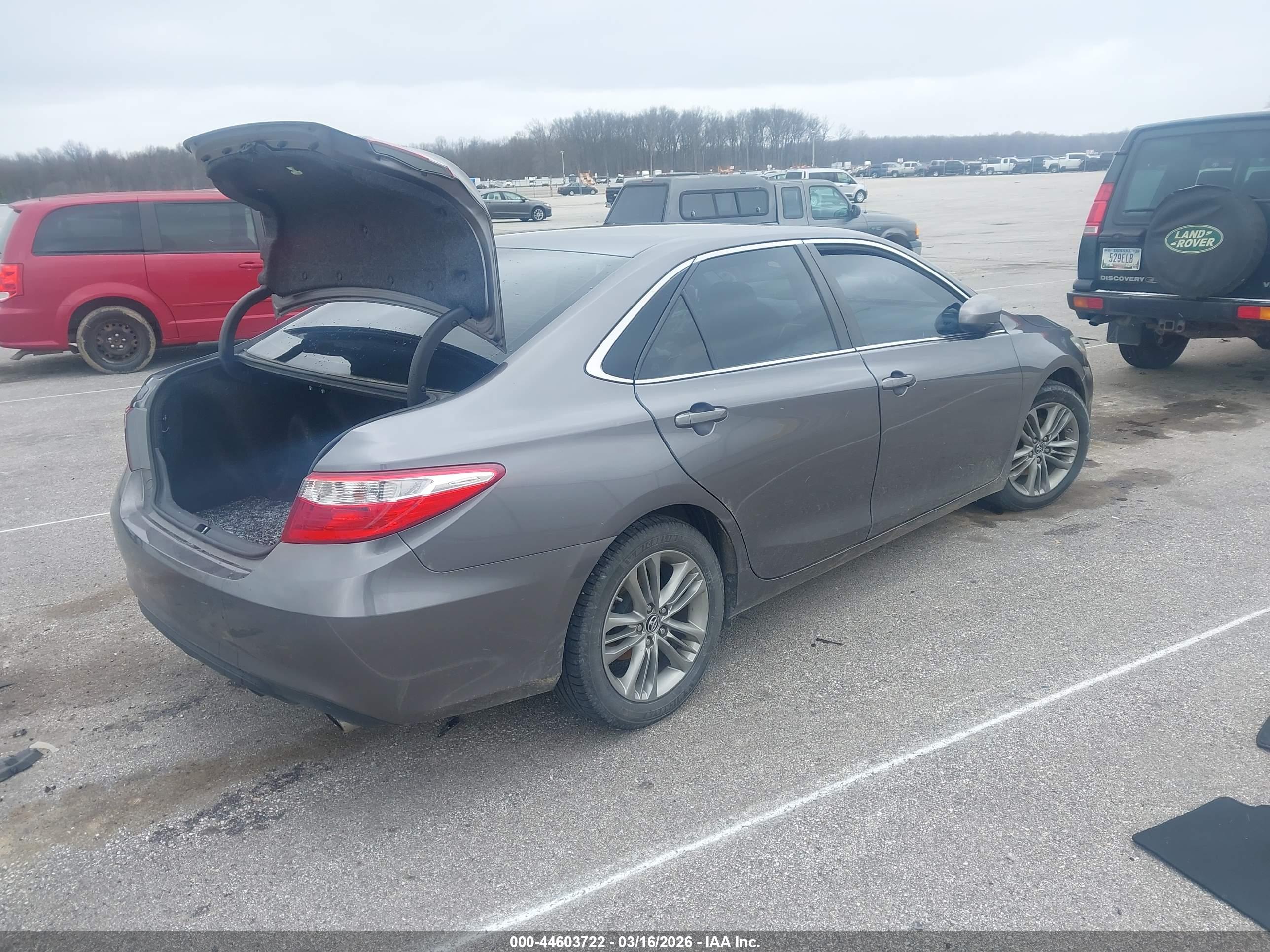 TOYOTA CAMRY image 4