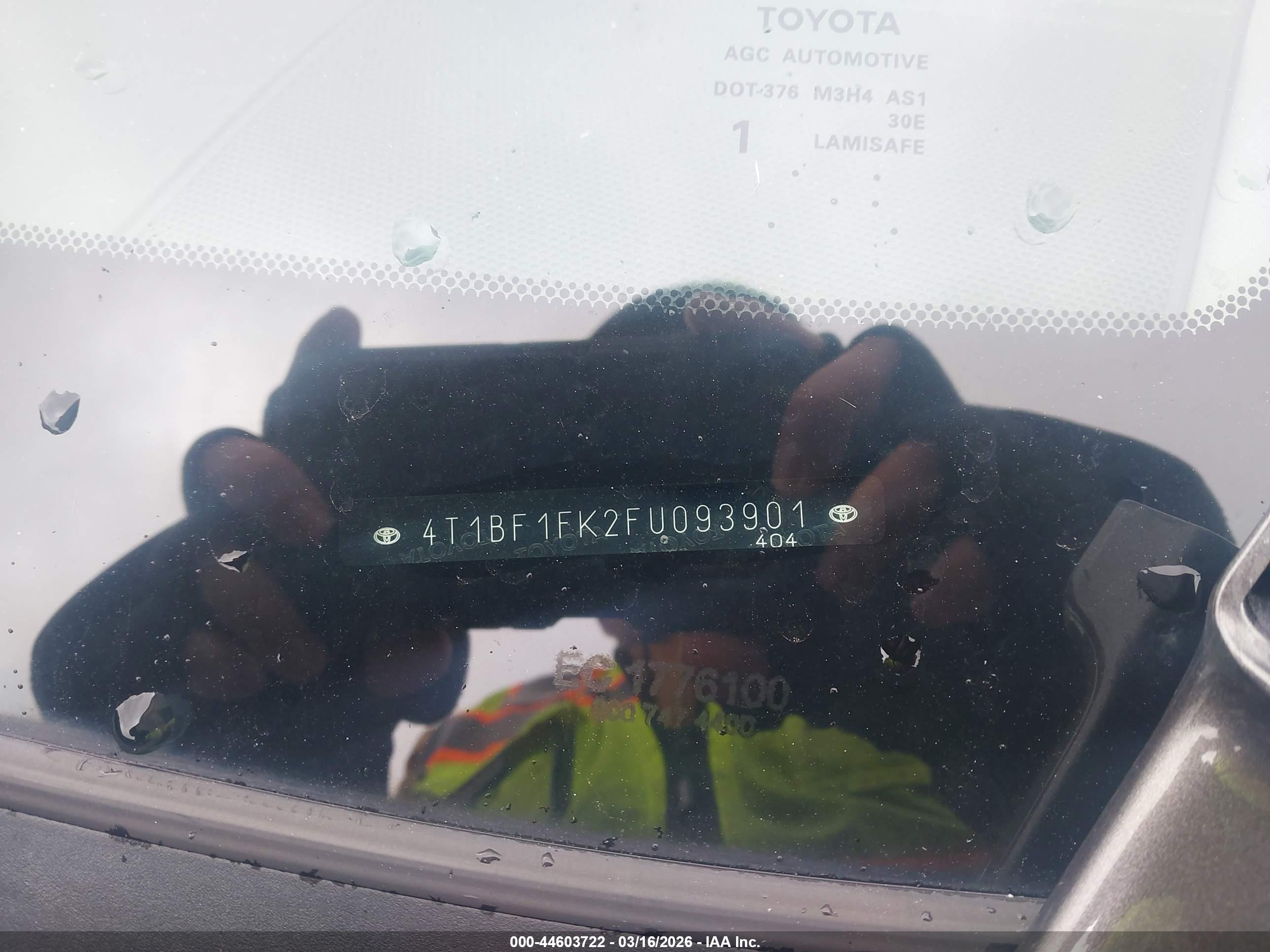 TOYOTA CAMRY image 9