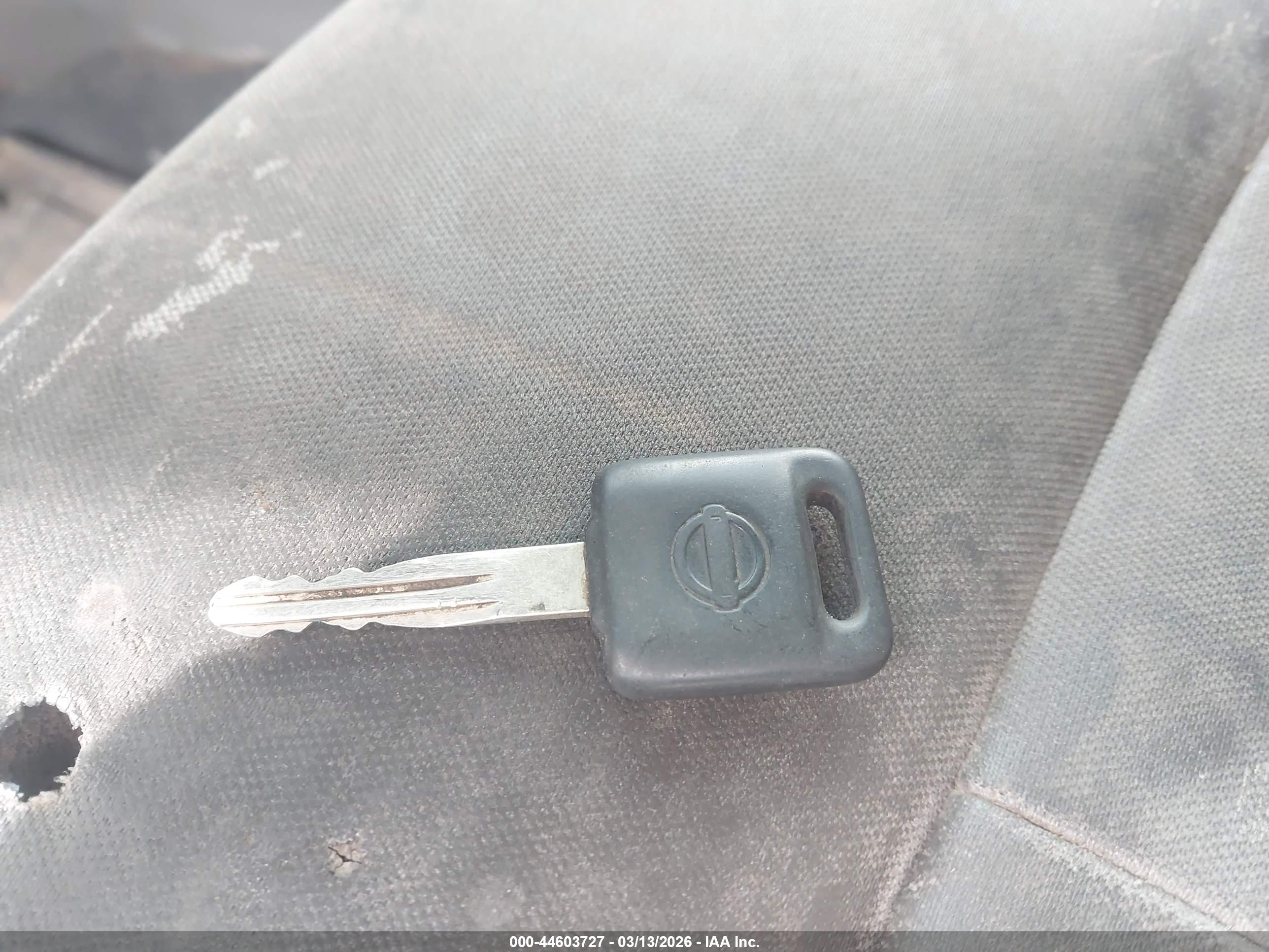 NISSAN NV image 11
