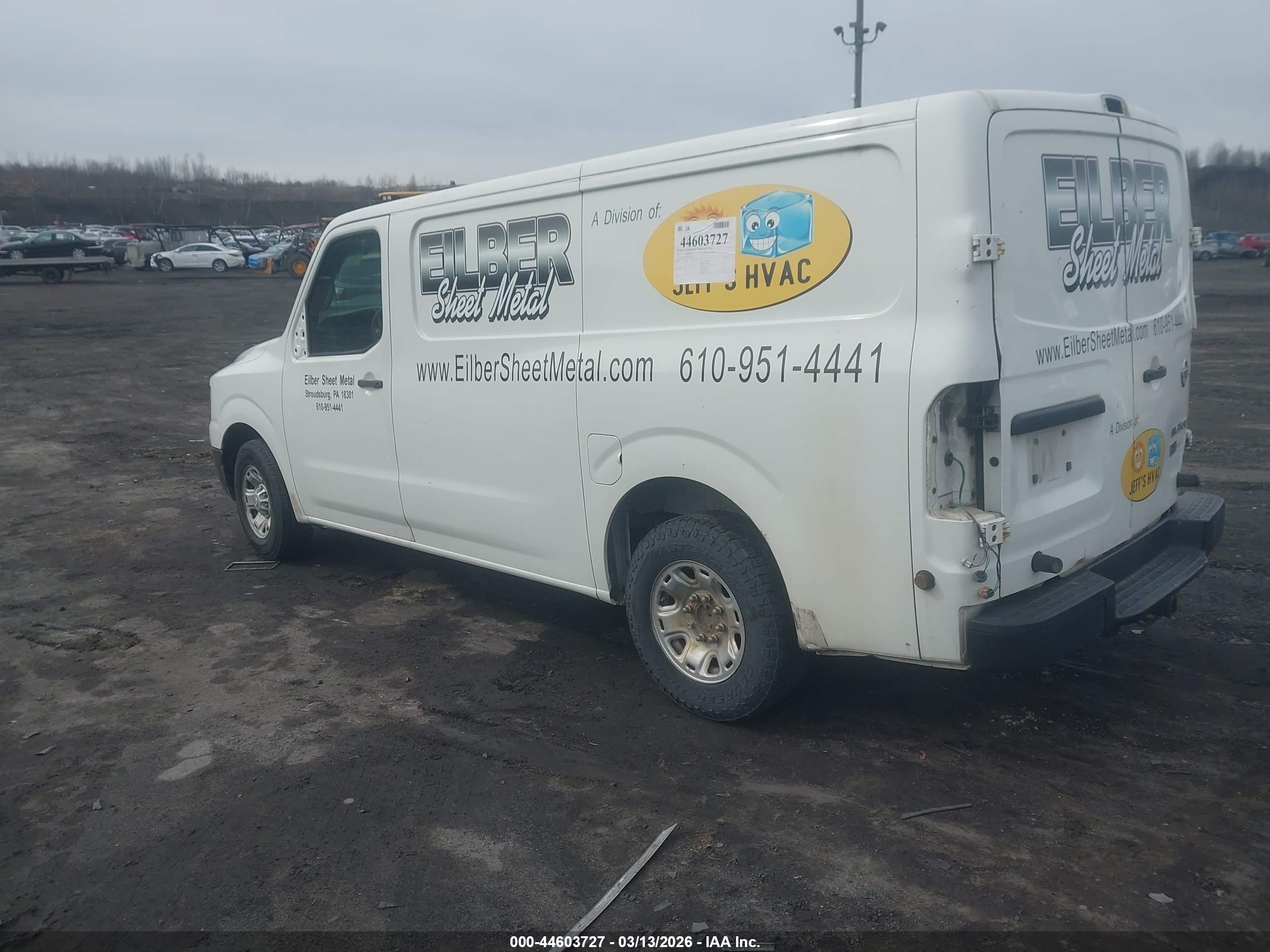 NISSAN NV image 3