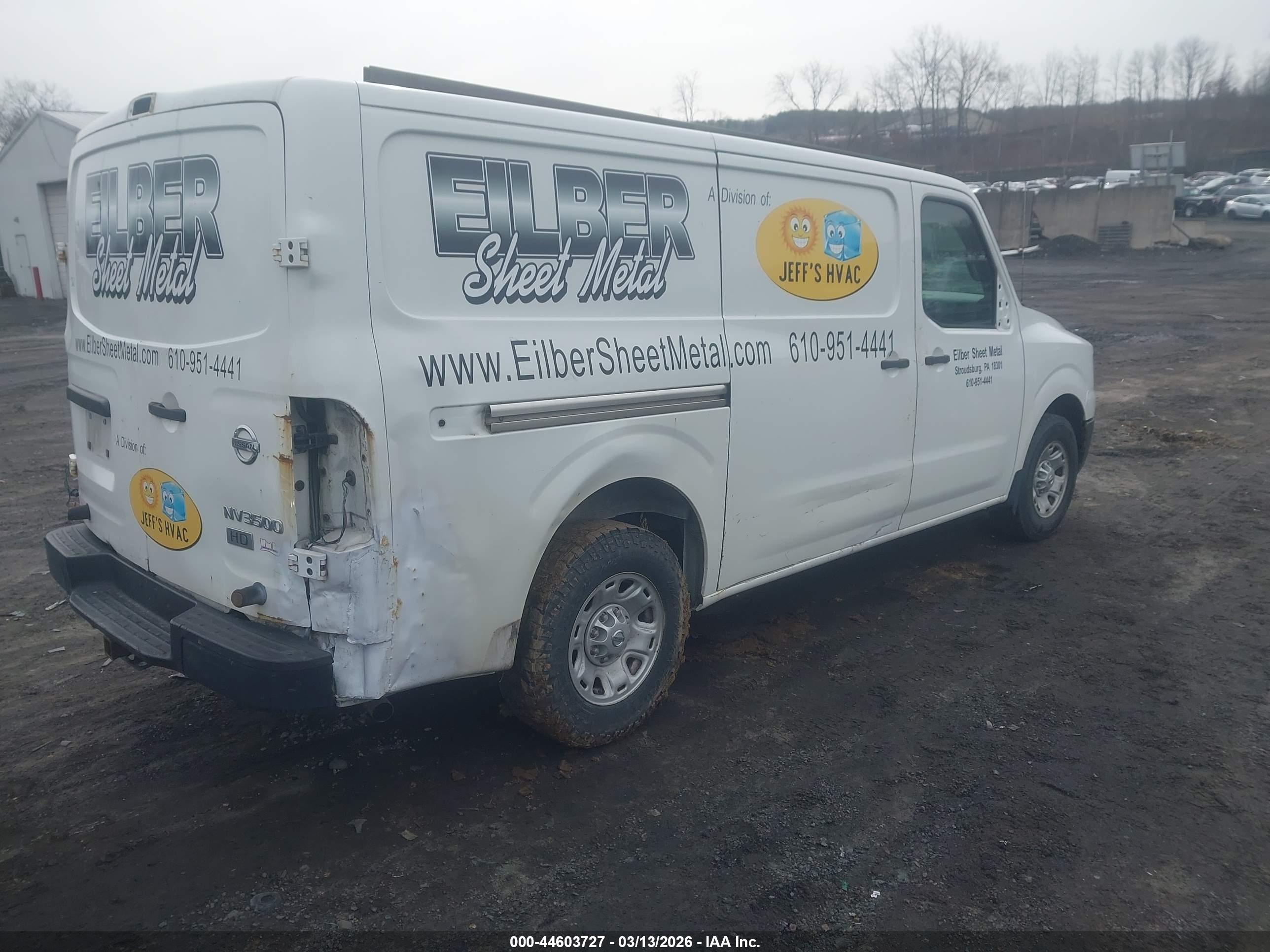 NISSAN NV image 4