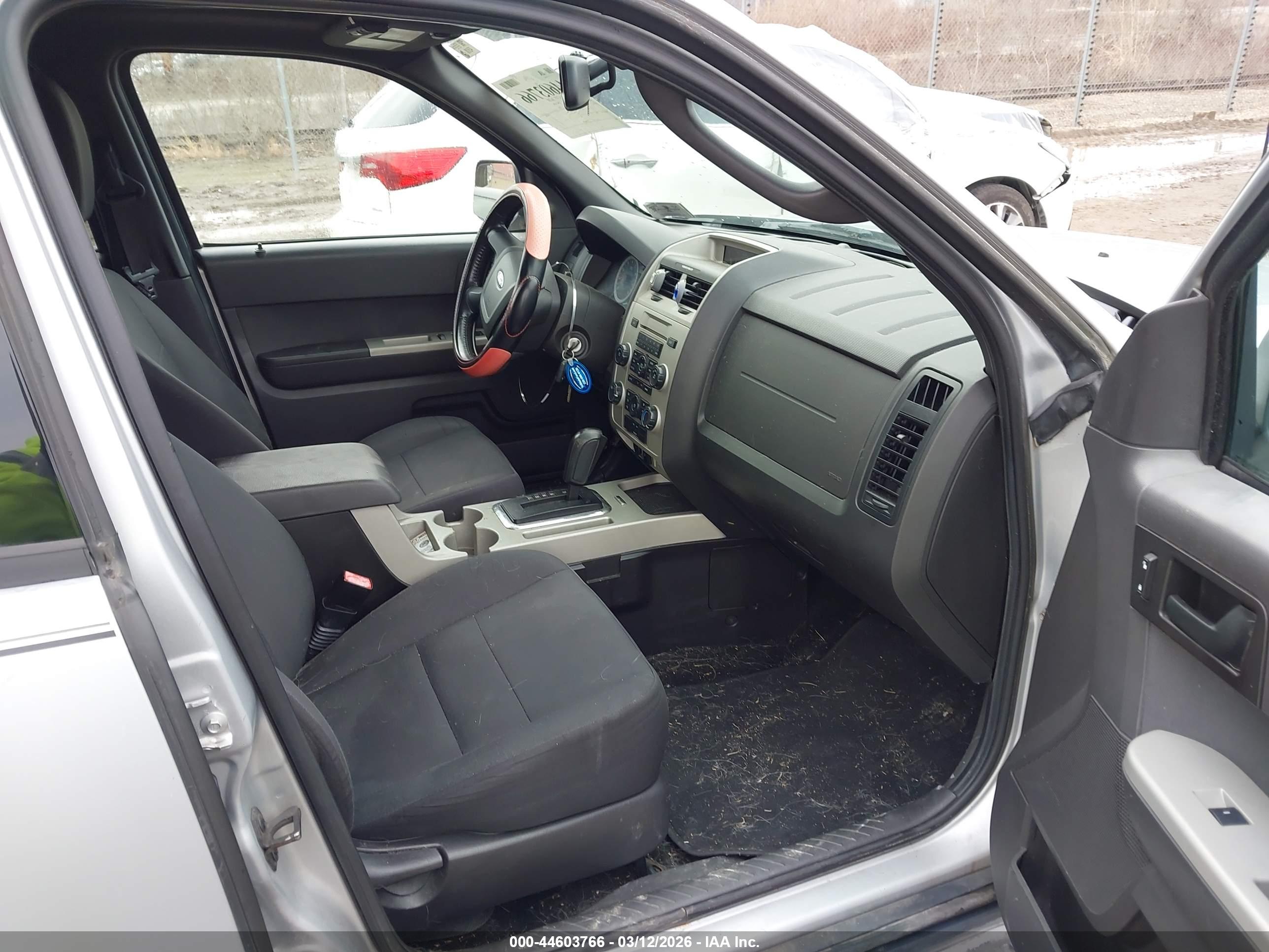 FORD ESCAPE image 5
