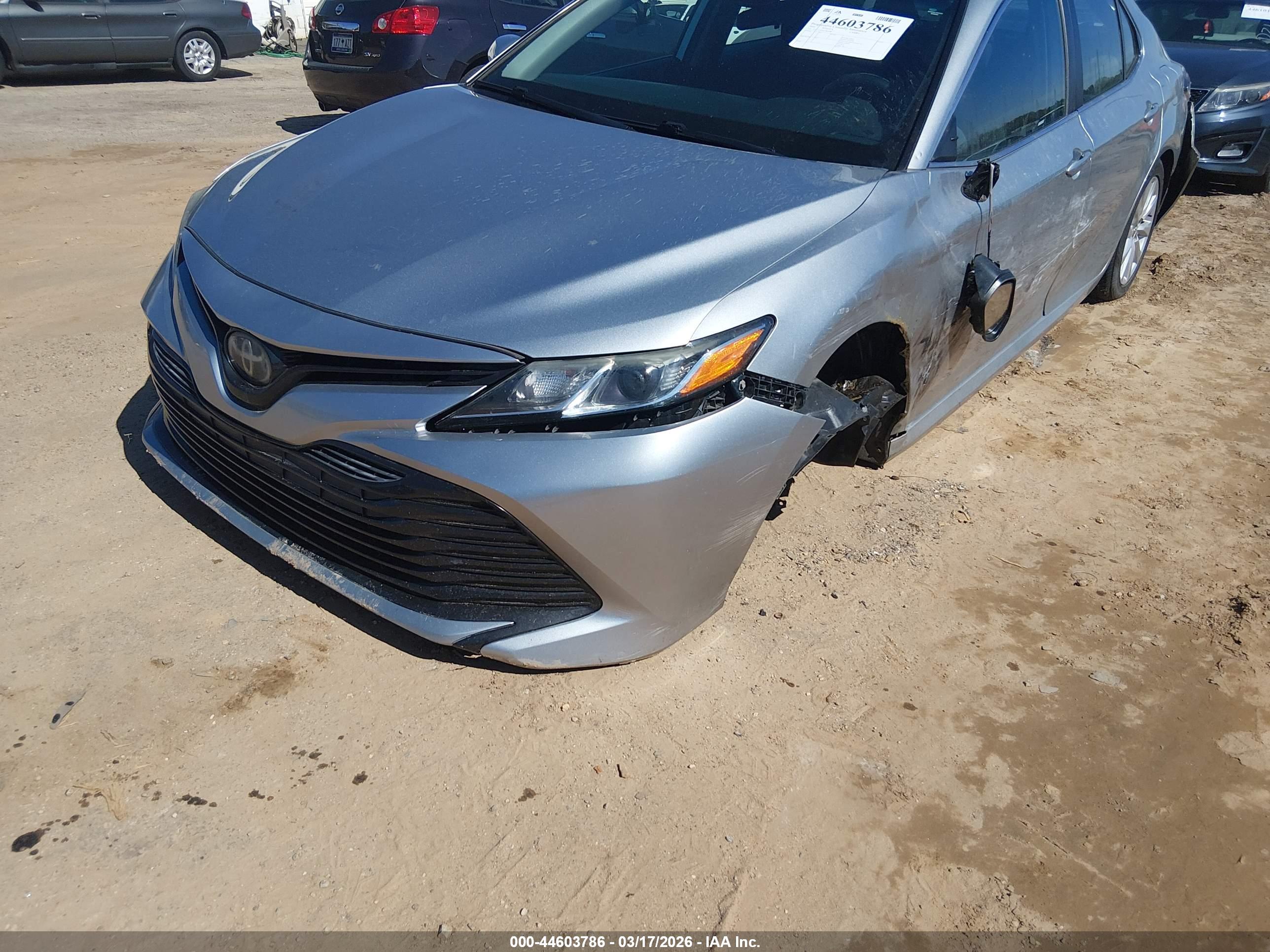 TOYOTA CAMRY image 6