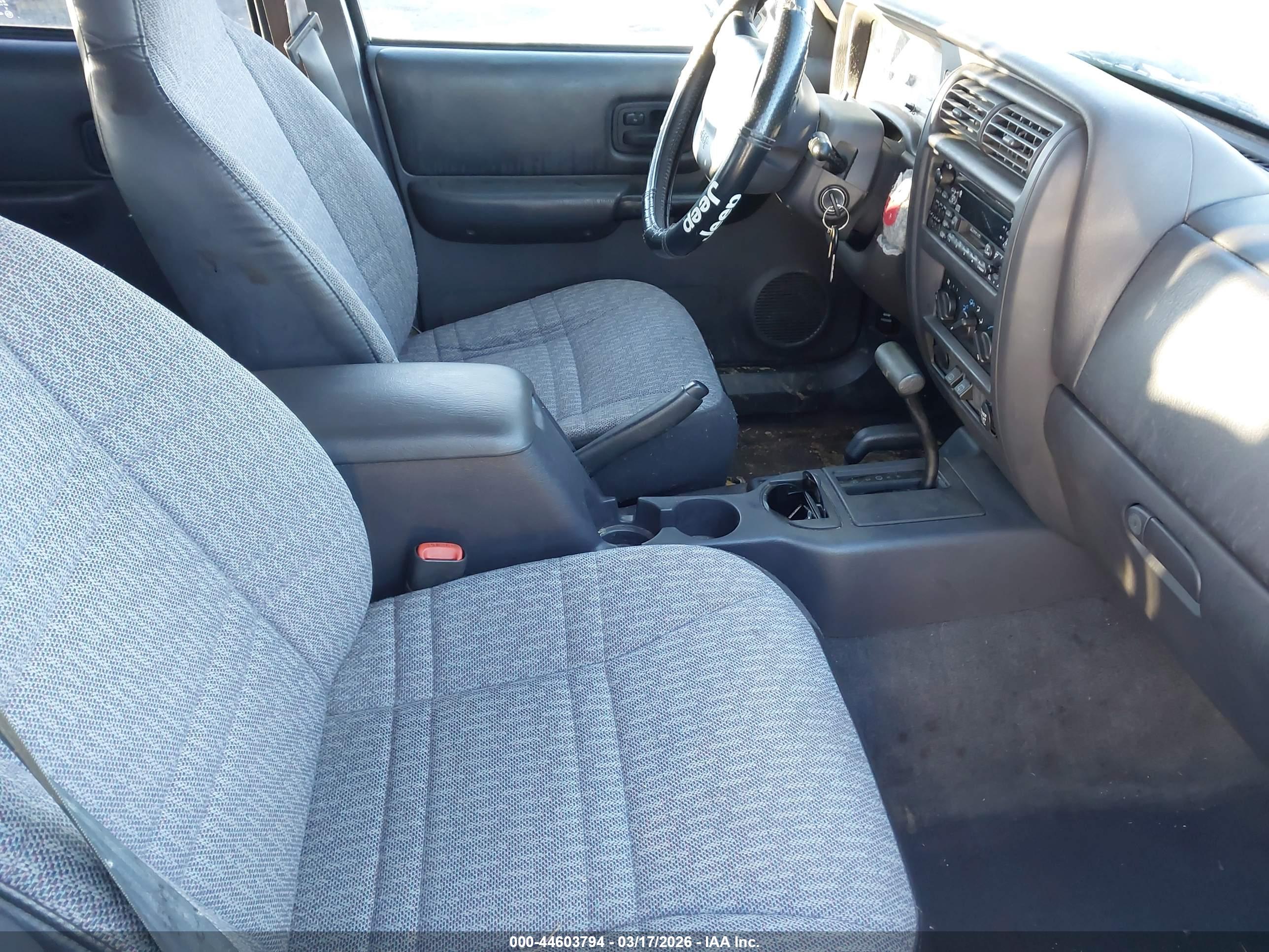 JEEP CHEROKEE image 5