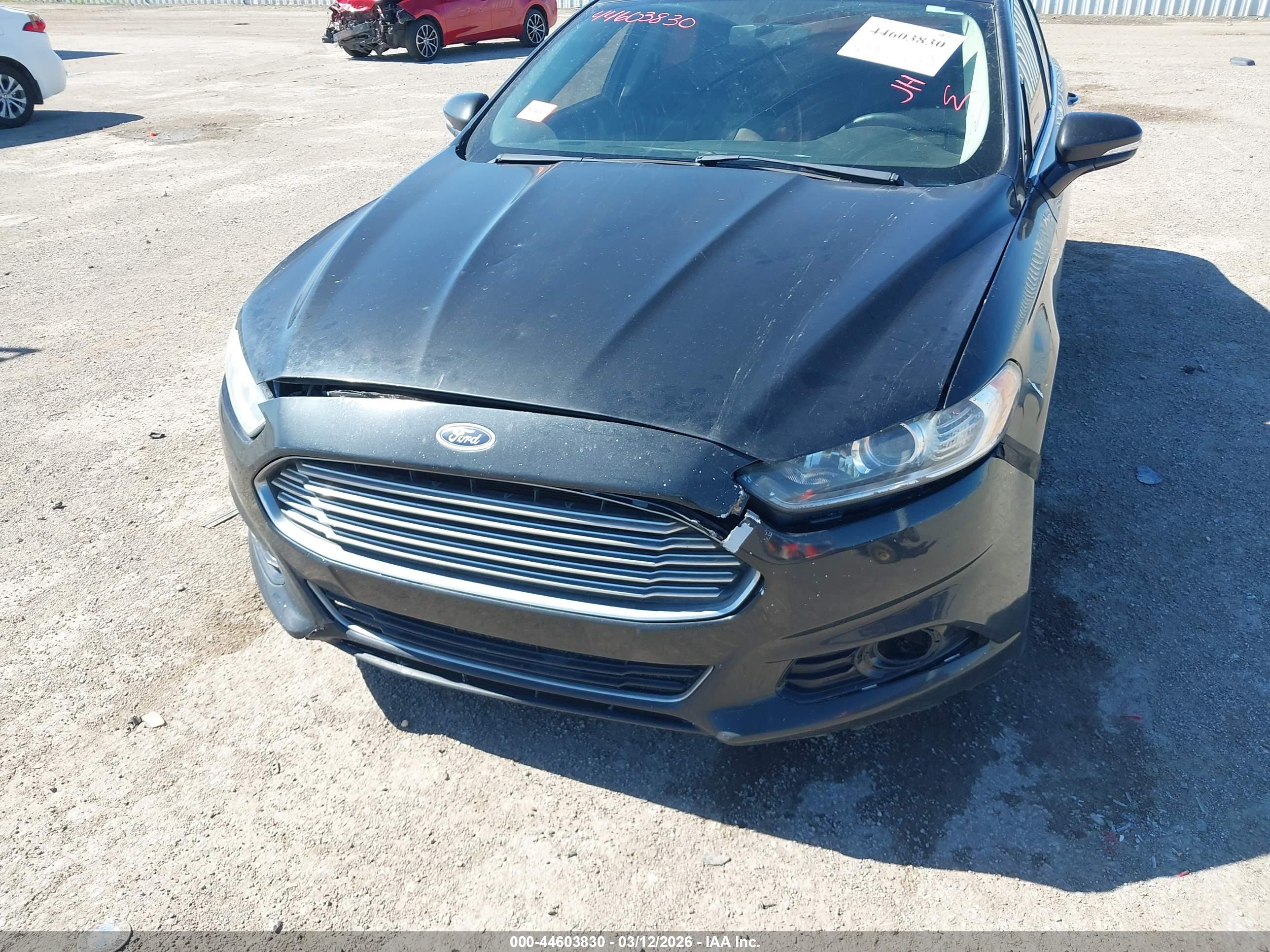 FORD FUSION image 6