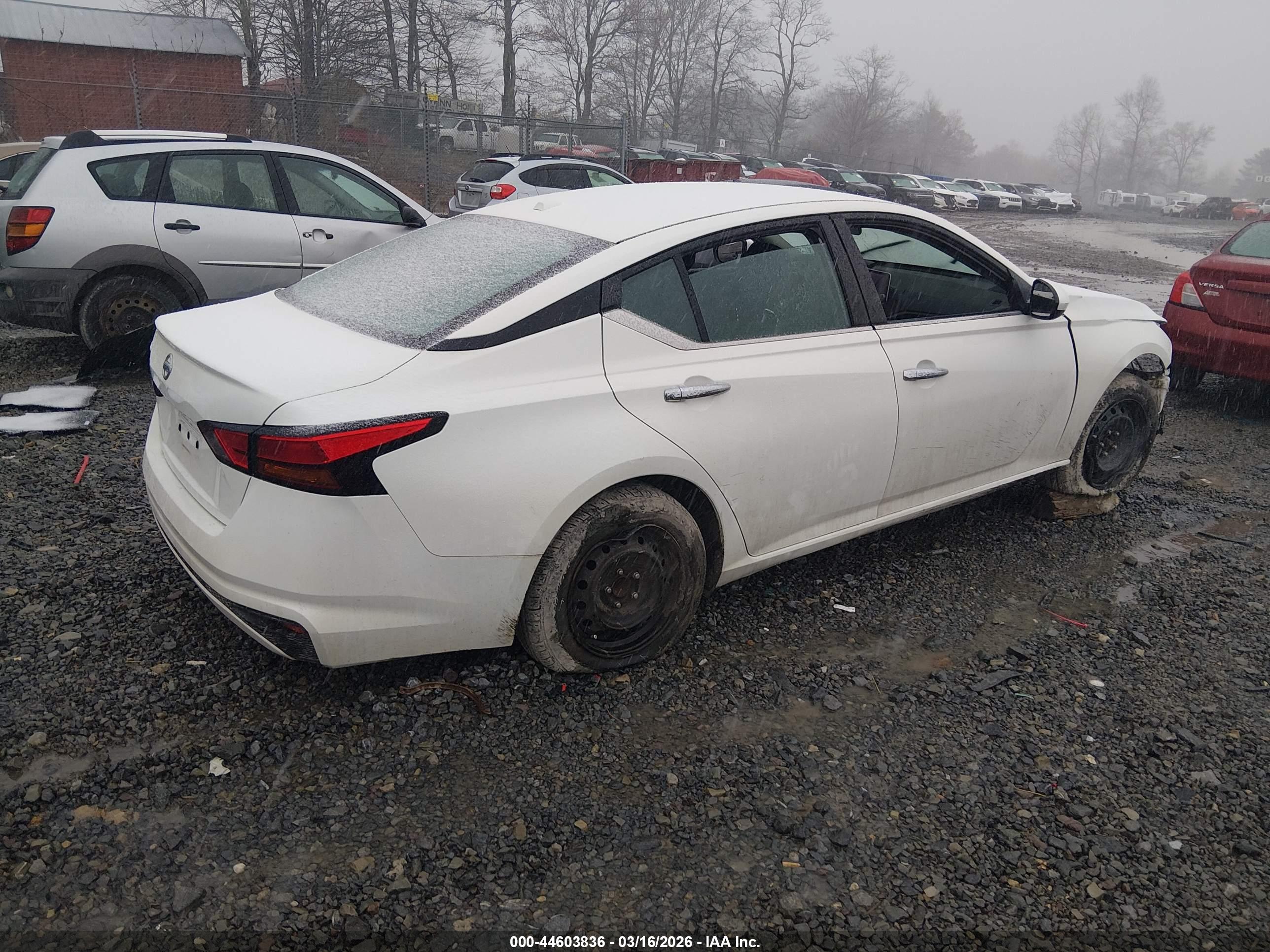 NISSAN ALTIMA image 4