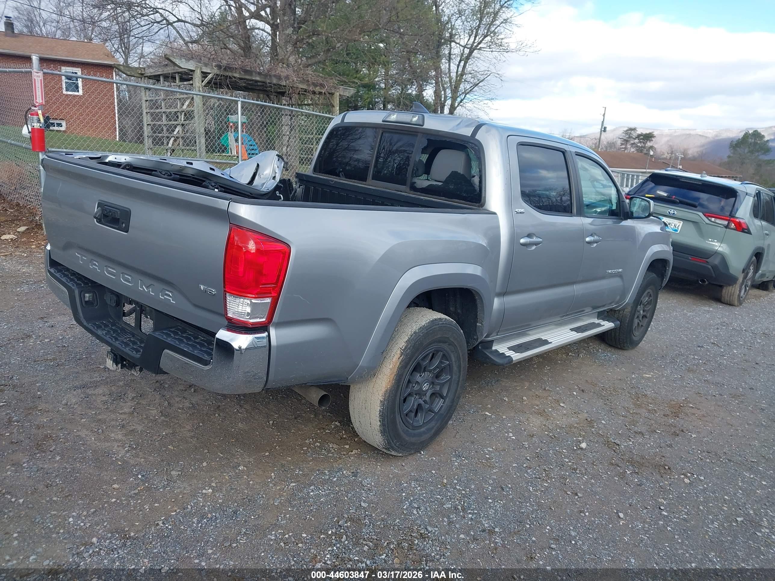 TOYOTA TACOMA image 4