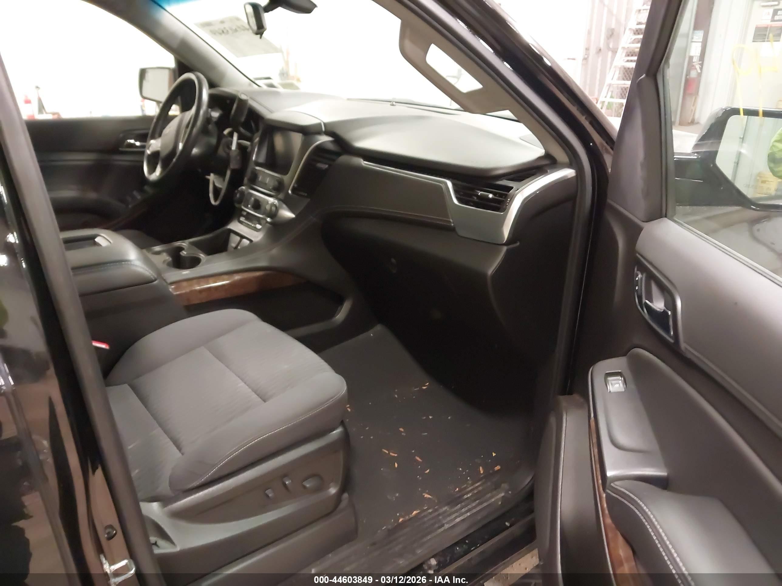 CHEVROLET TAHOE image 5