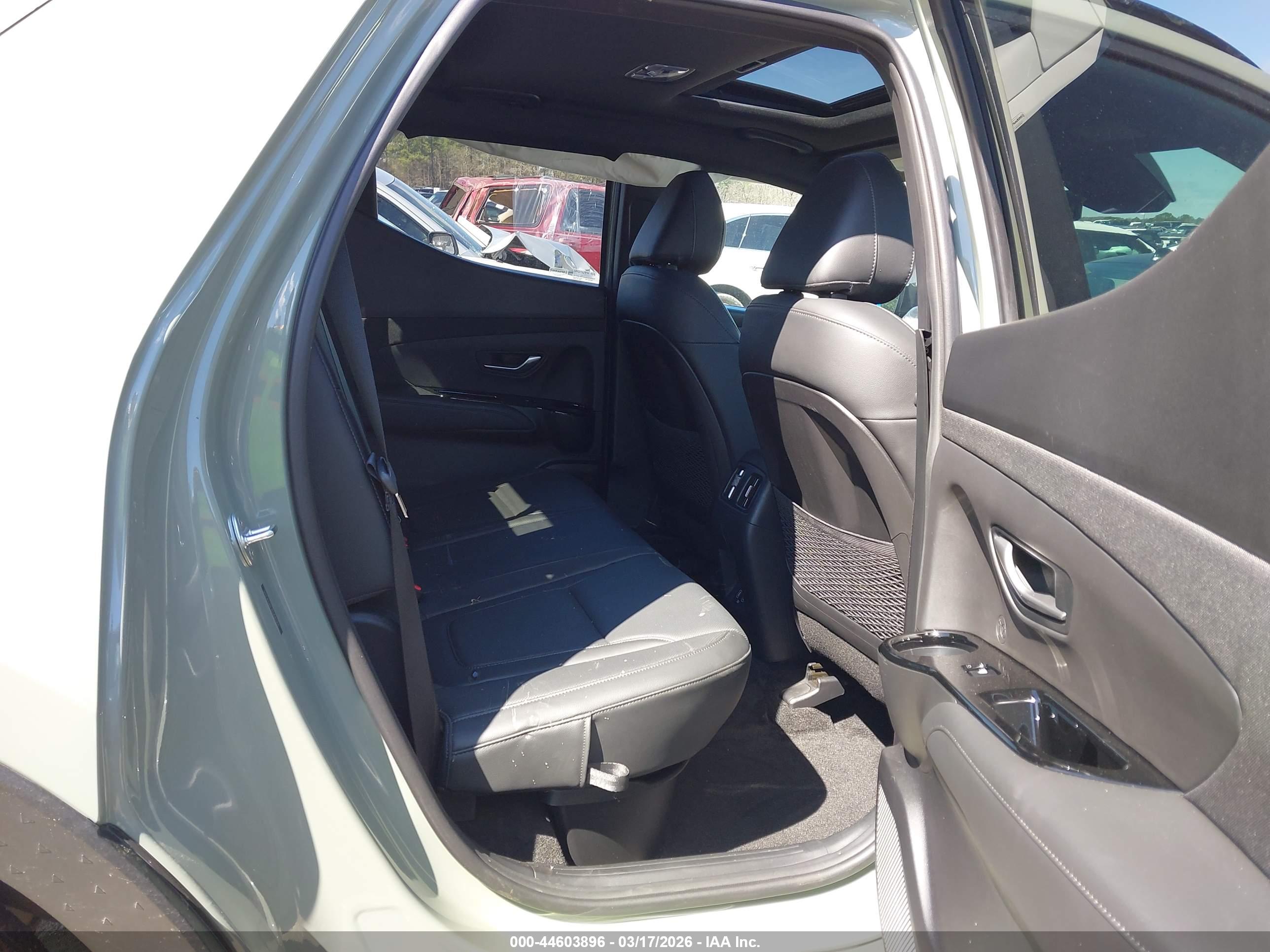 HYUNDAI SANTA image 8