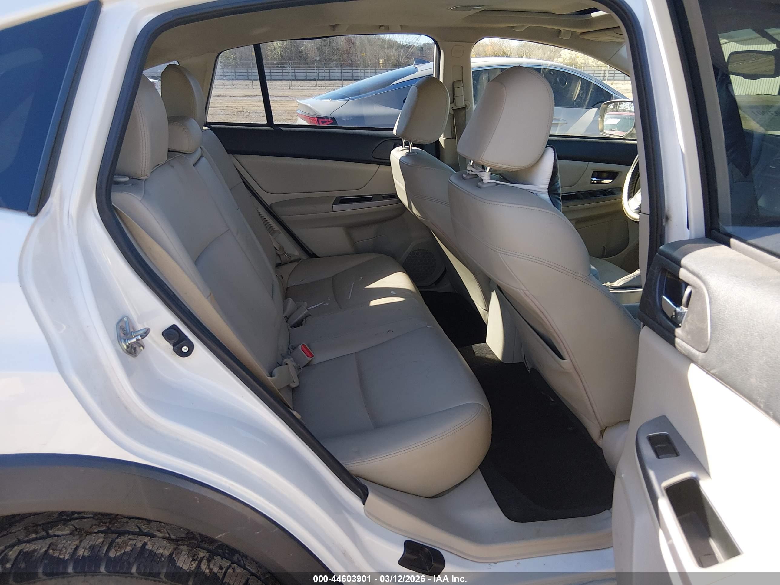 SUBARU XV image 8