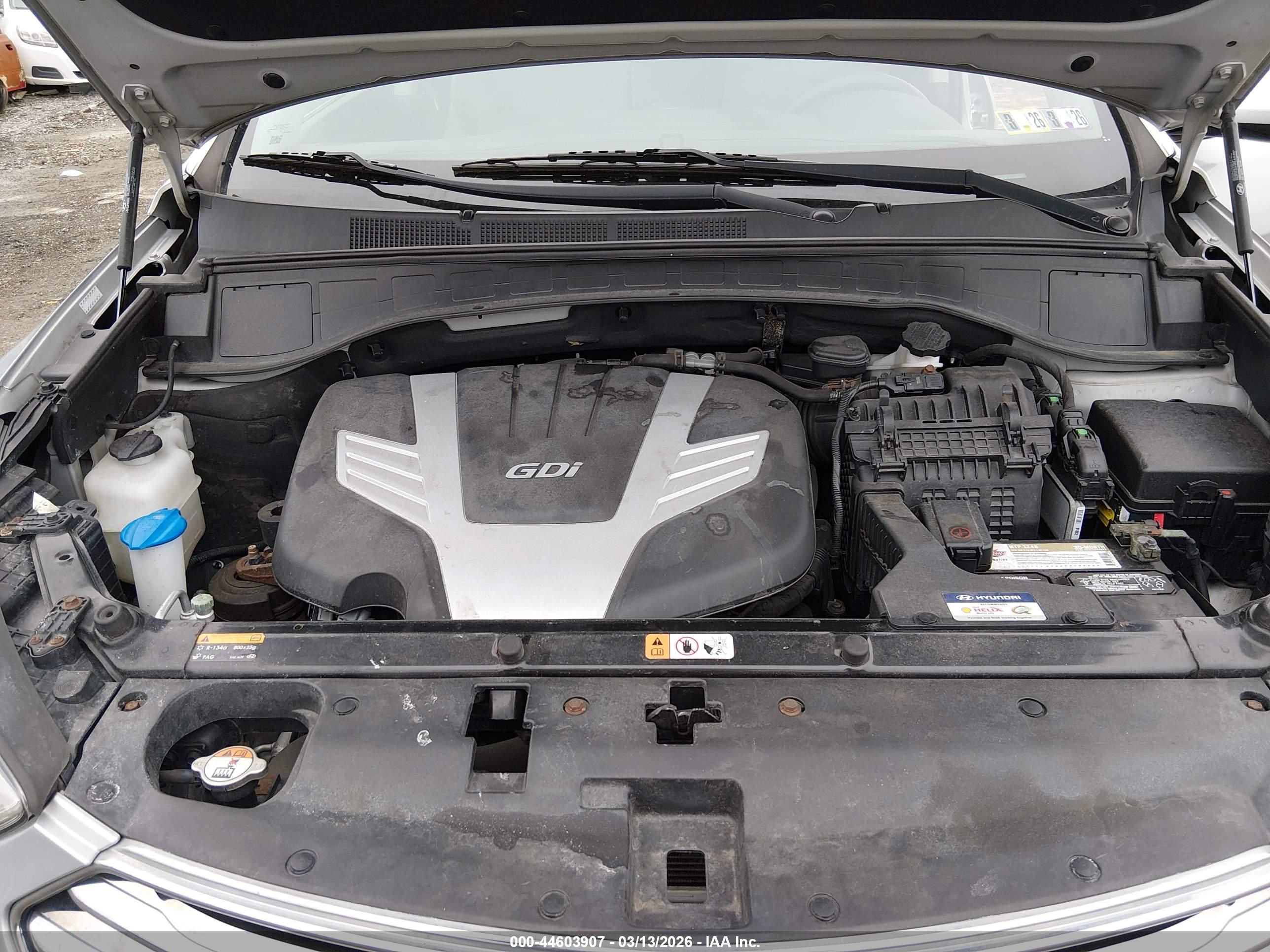 HYUNDAI SANTA image 10