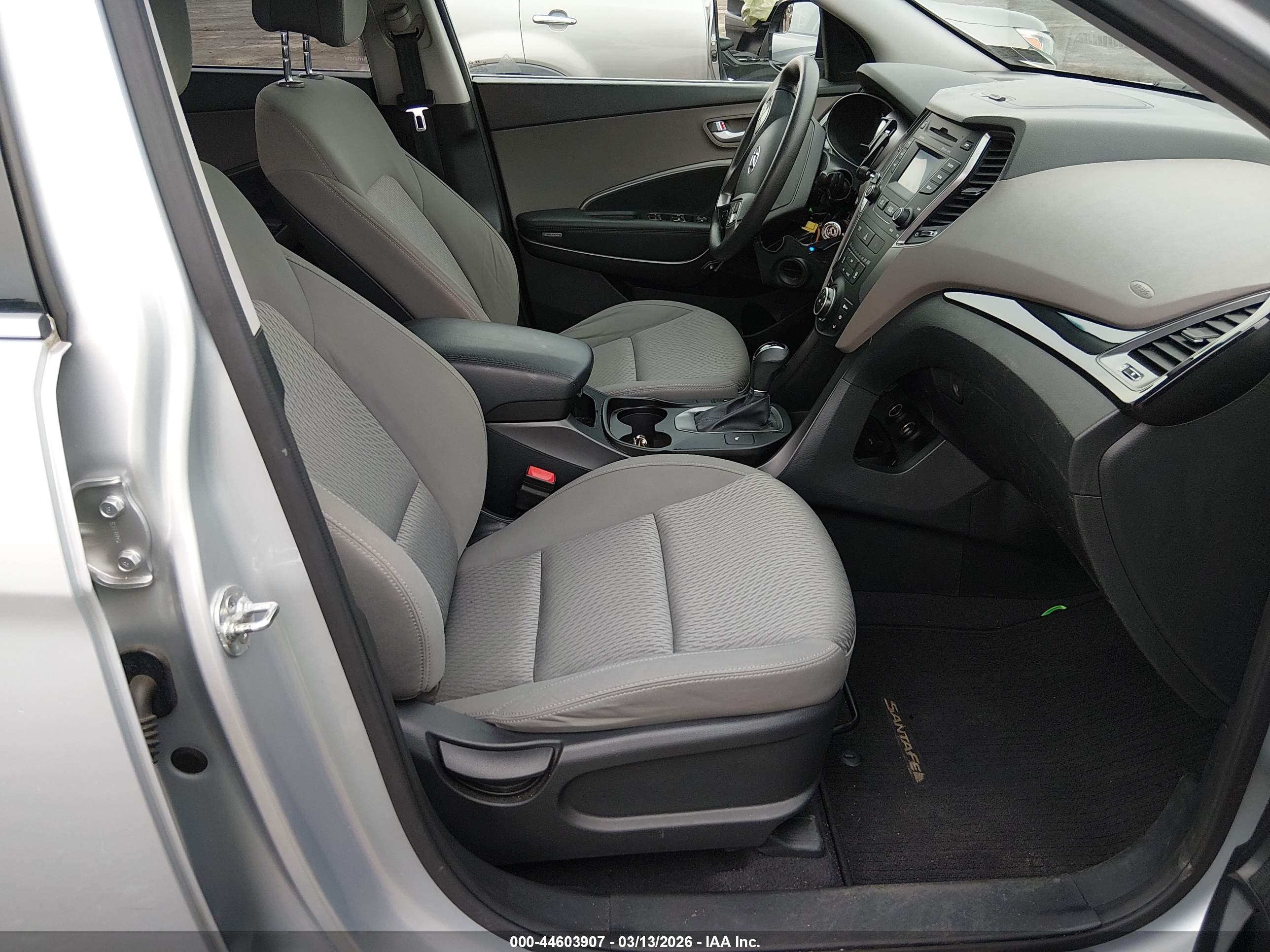 HYUNDAI SANTA image 5