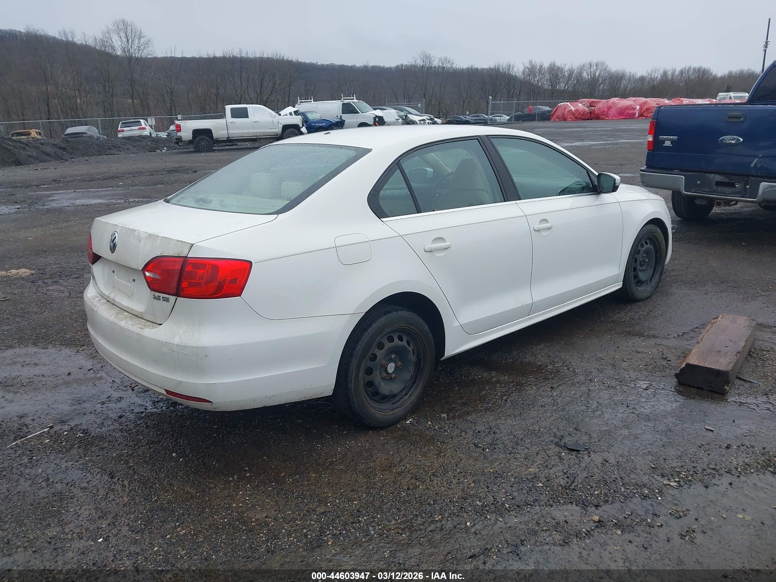 VOLKSWAGEN JETTA image 4