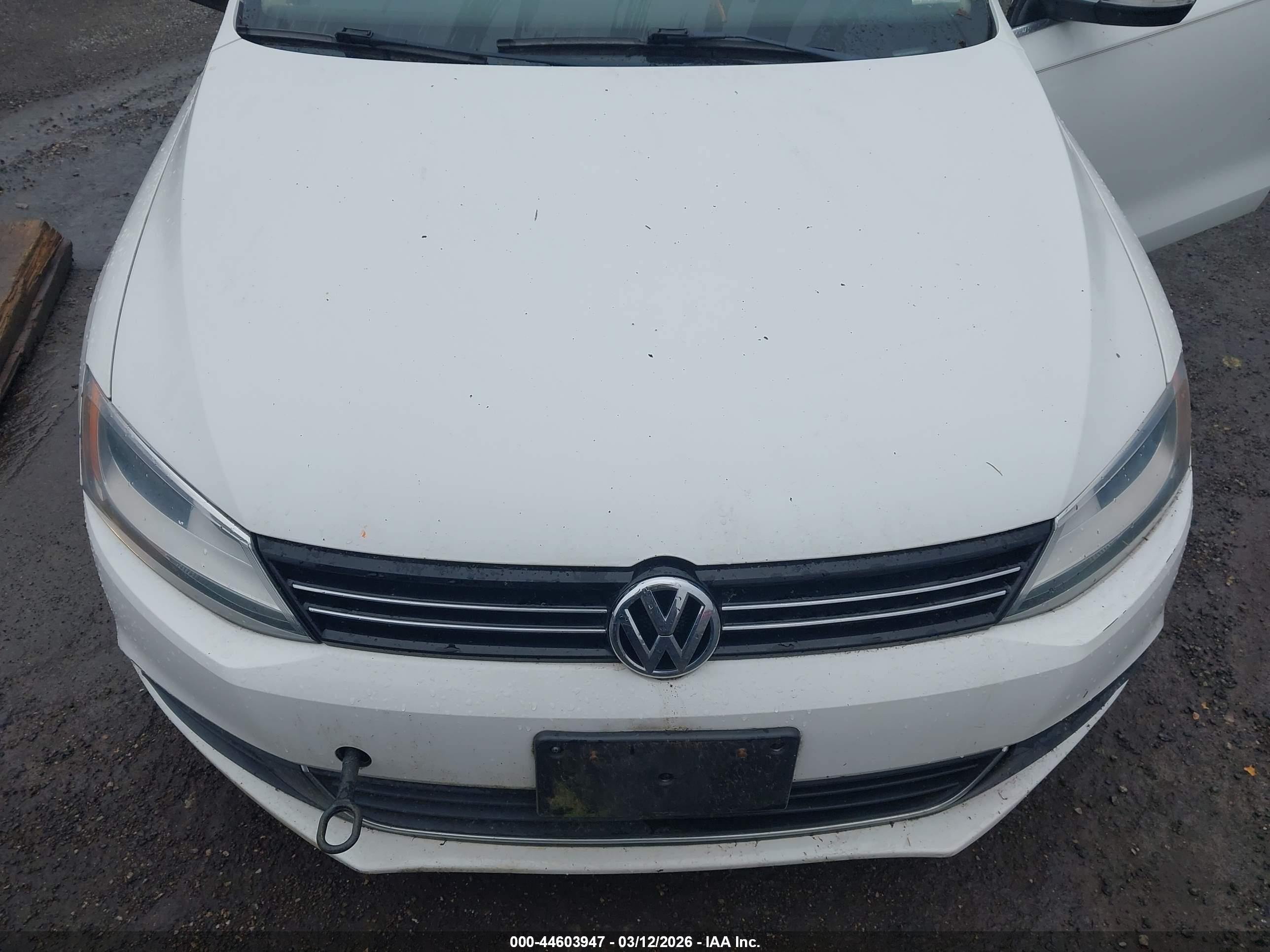 VOLKSWAGEN JETTA image 6