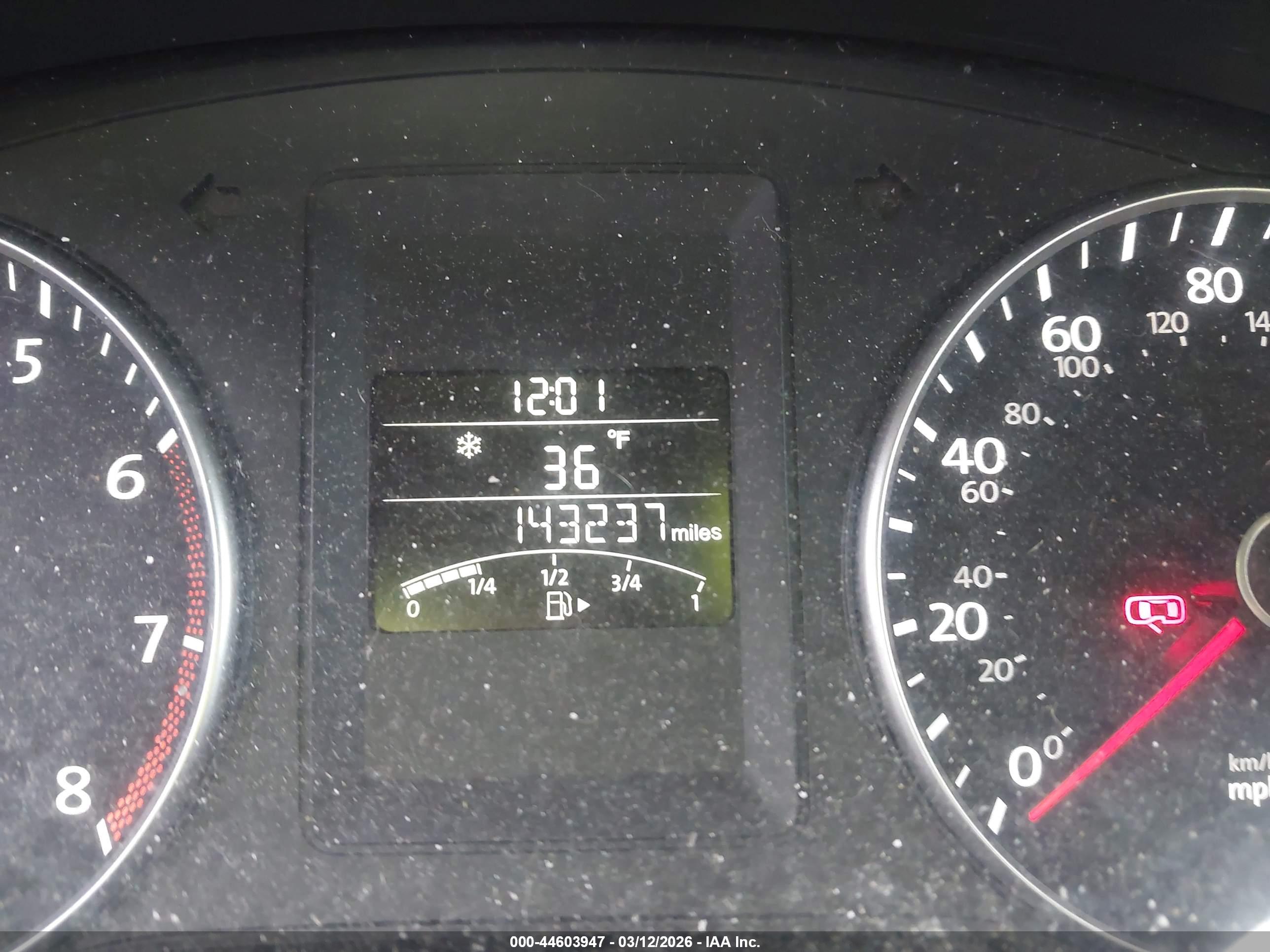 VOLKSWAGEN JETTA image 7