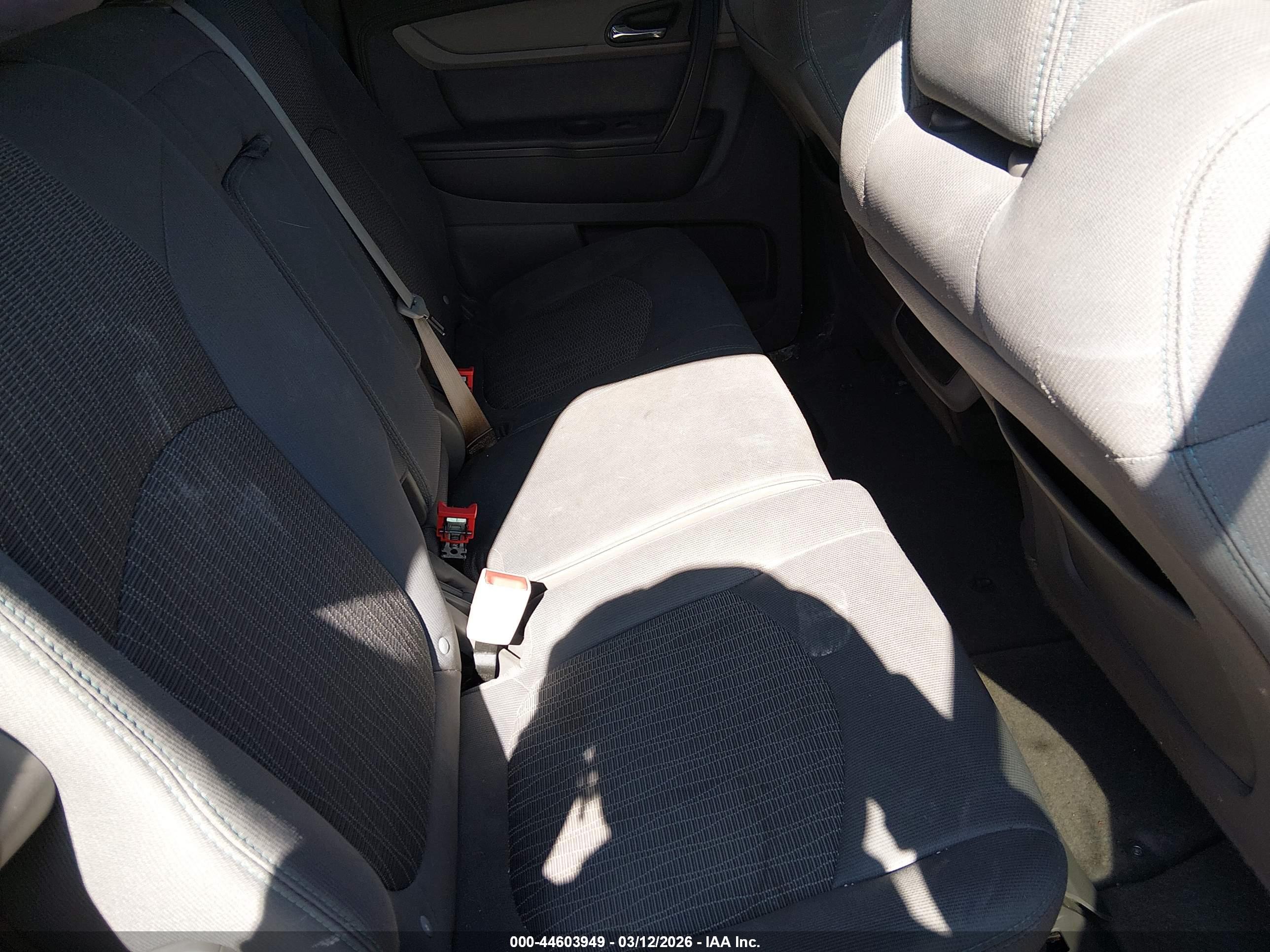 CHEVROLET TRAVERSE image 8