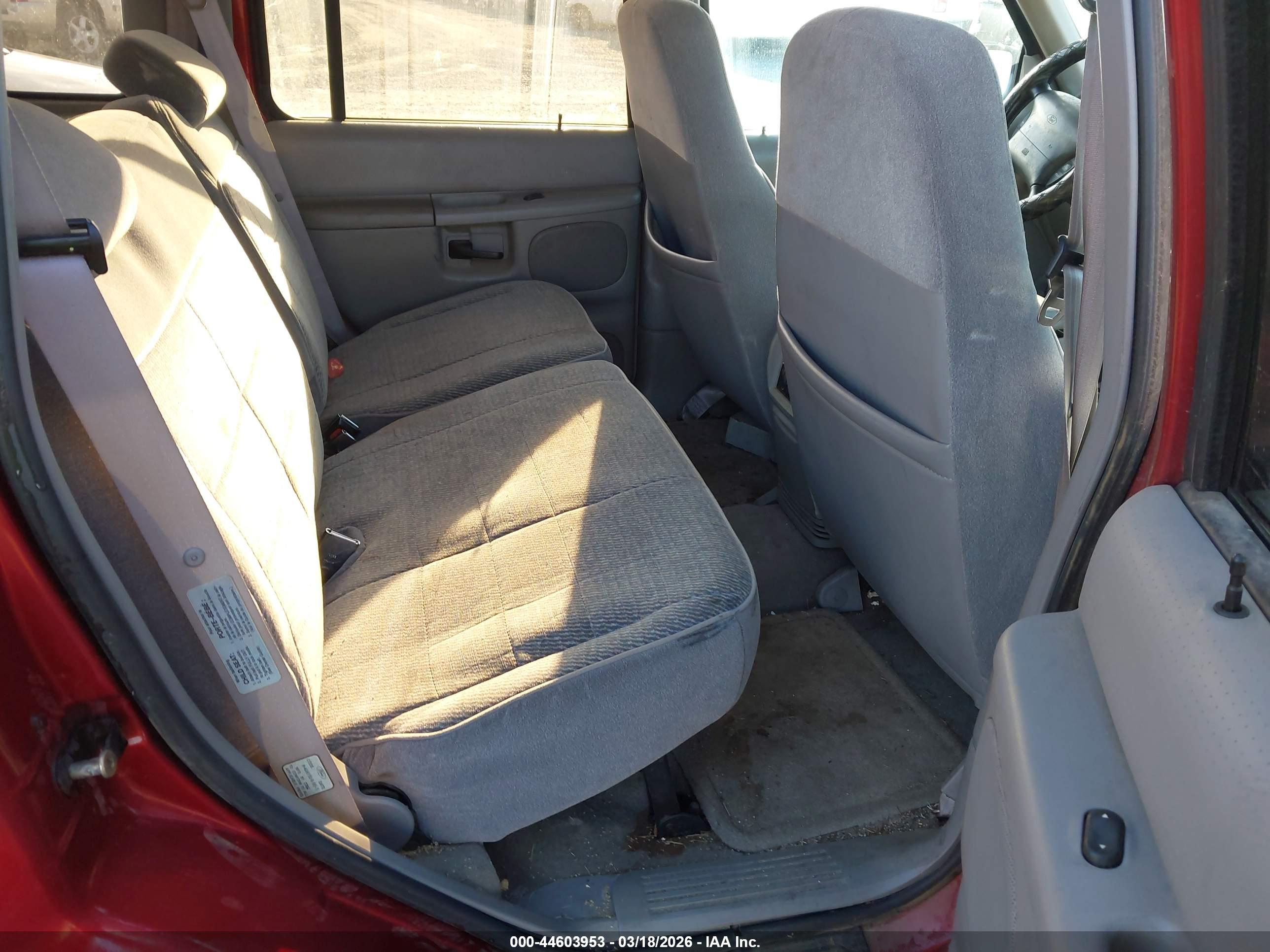 FORD EXPLORER image 8