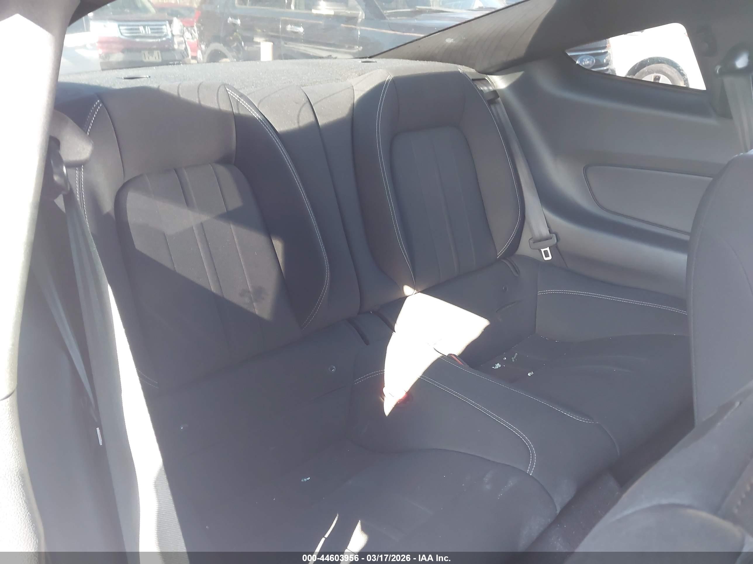 FORD MUSTANG image 8
