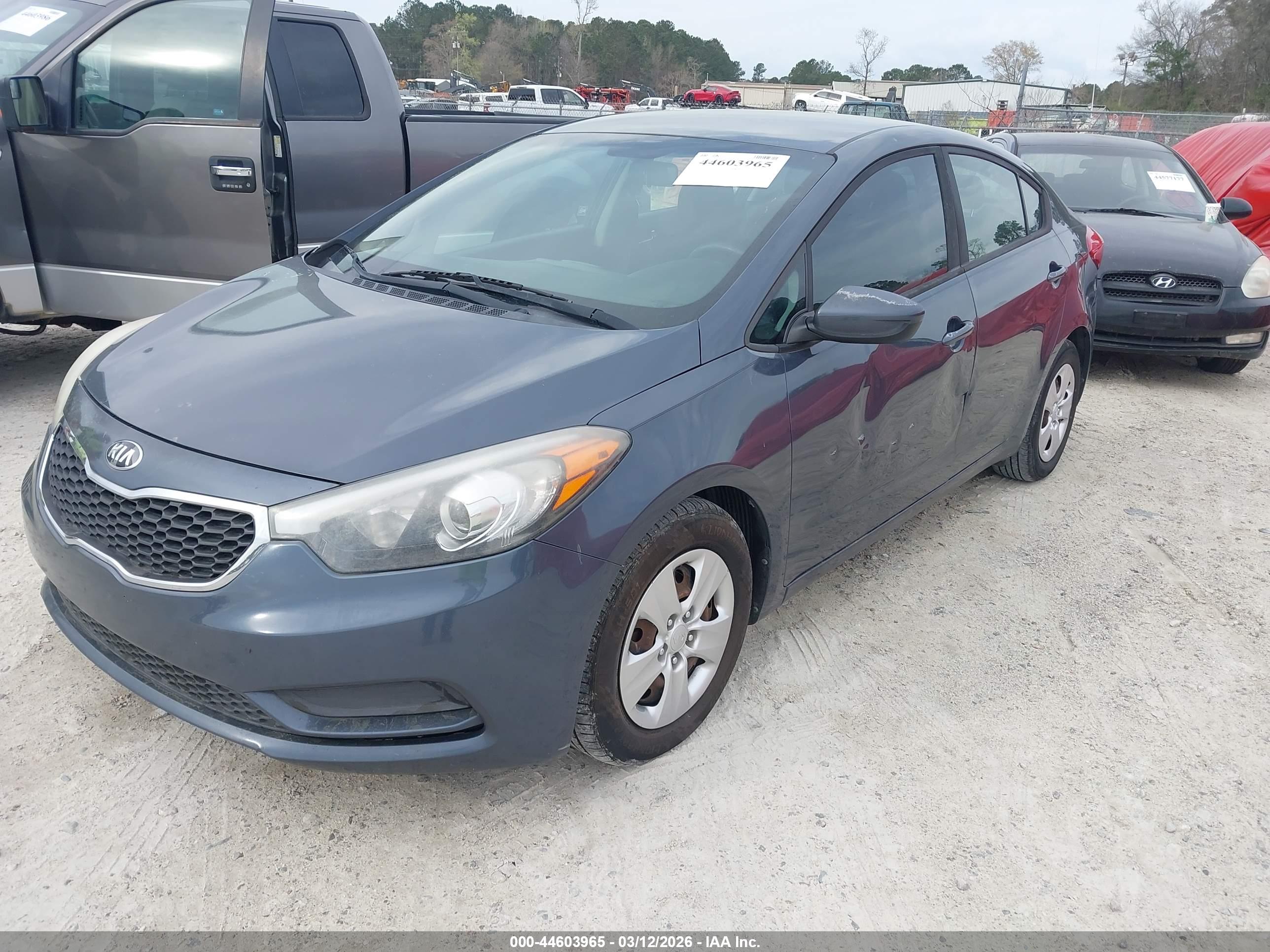 KIA FORTE image 2
