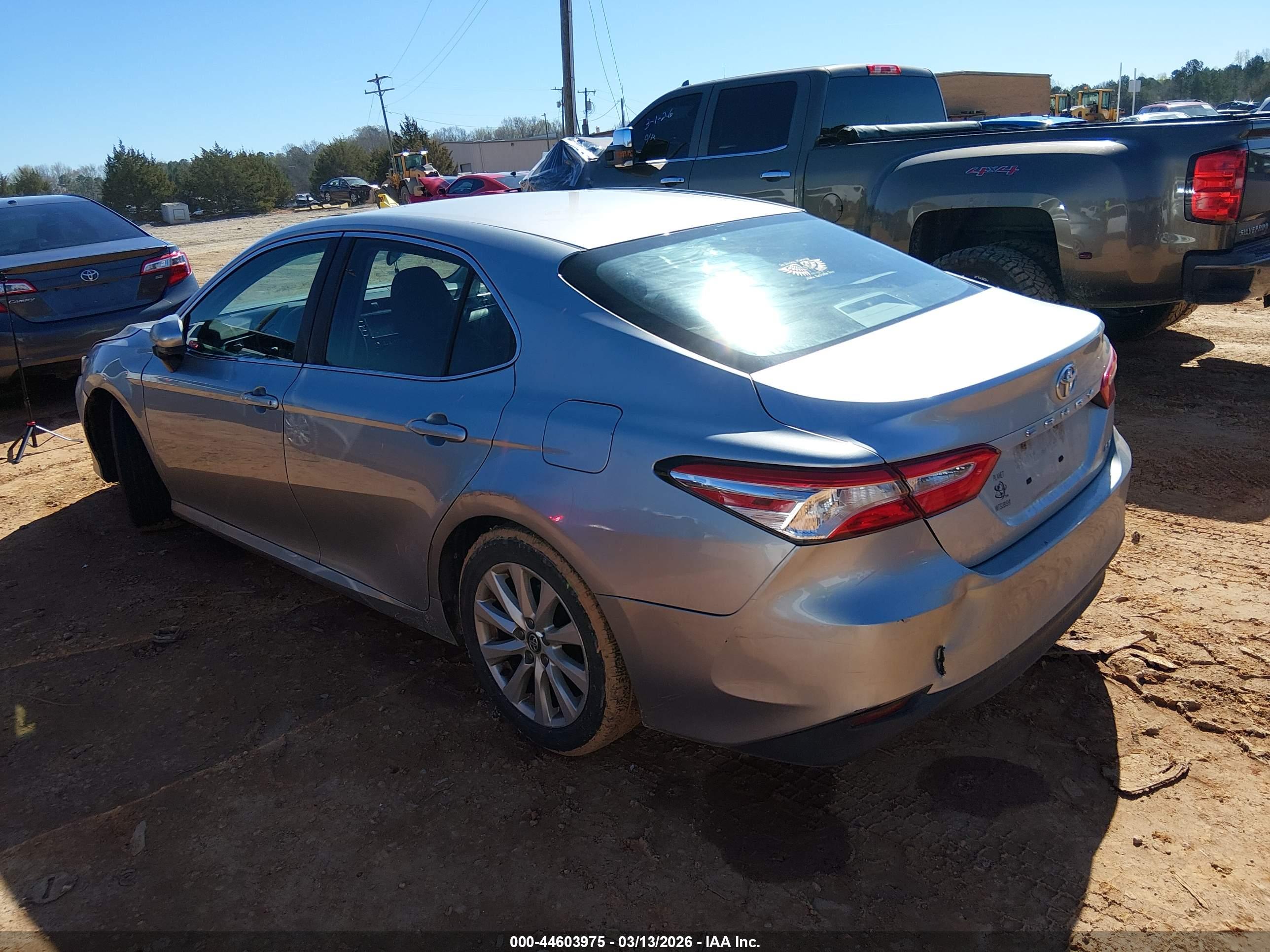 TOYOTA CAMRY image 3