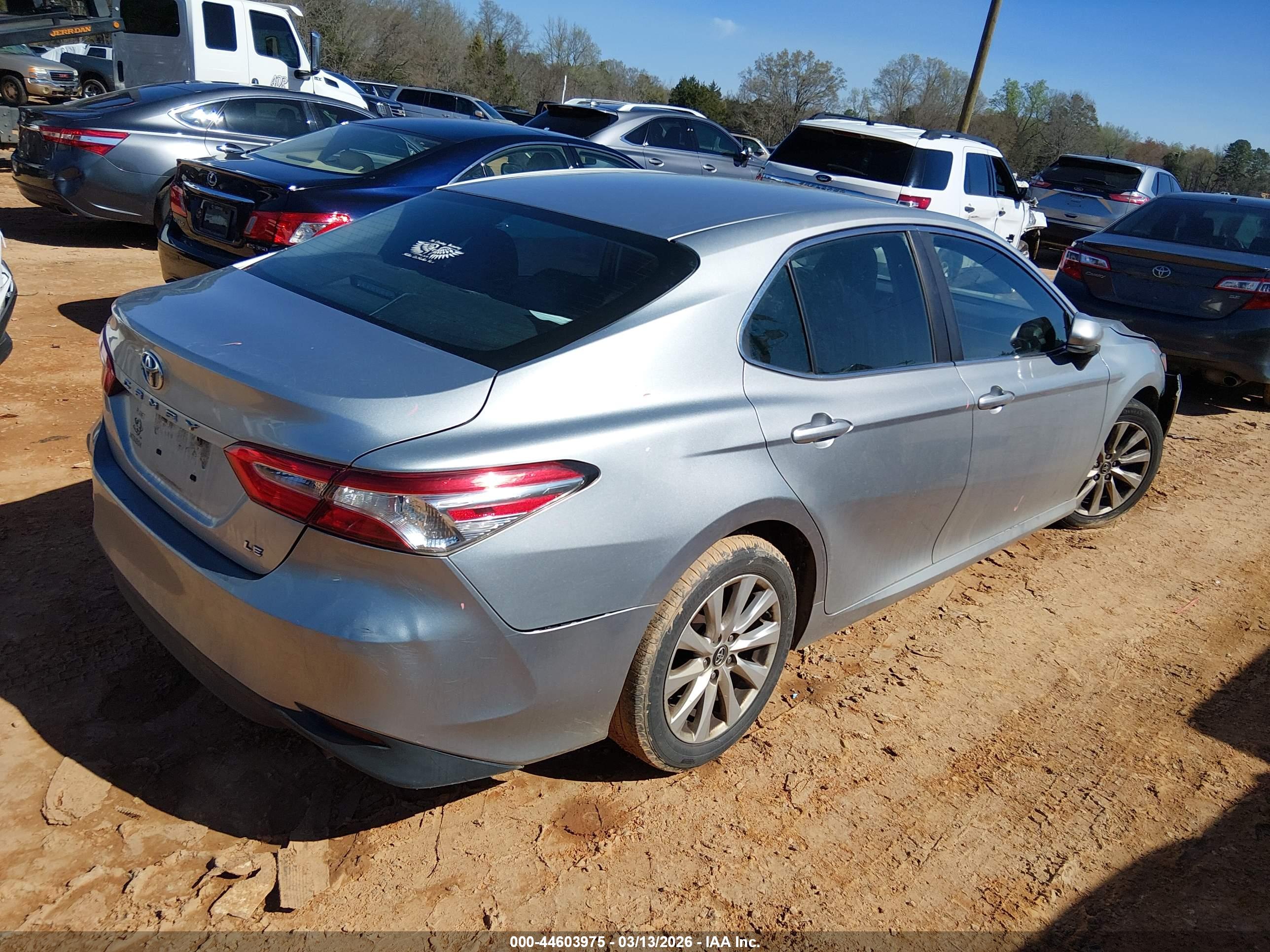 TOYOTA CAMRY image 4
