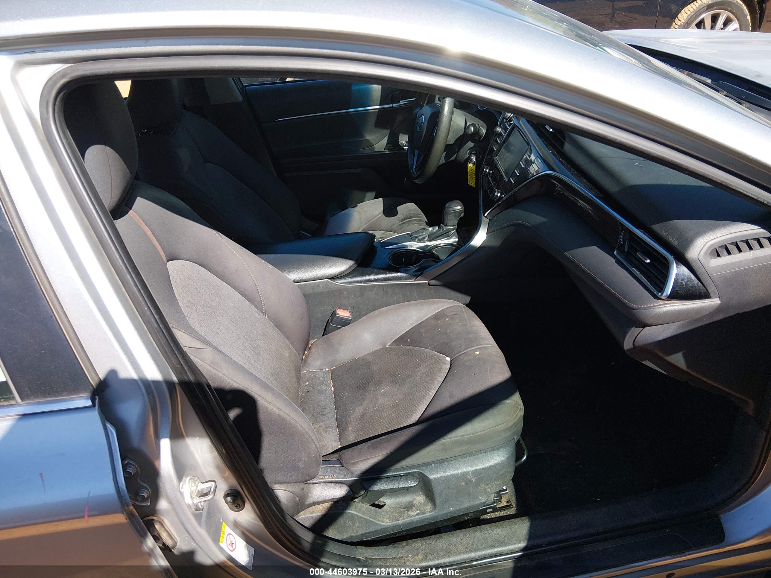 TOYOTA CAMRY image 5