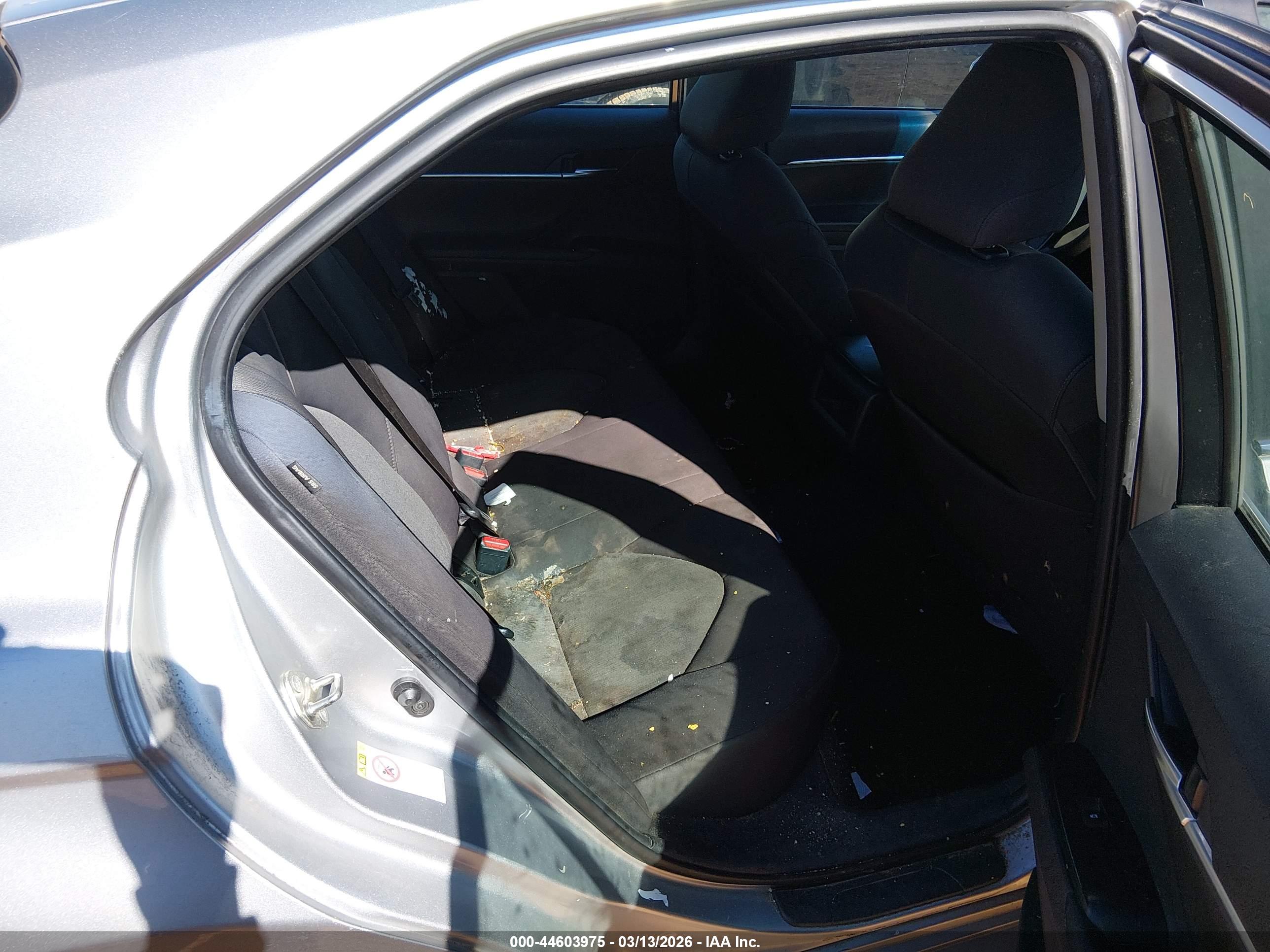 TOYOTA CAMRY image 8