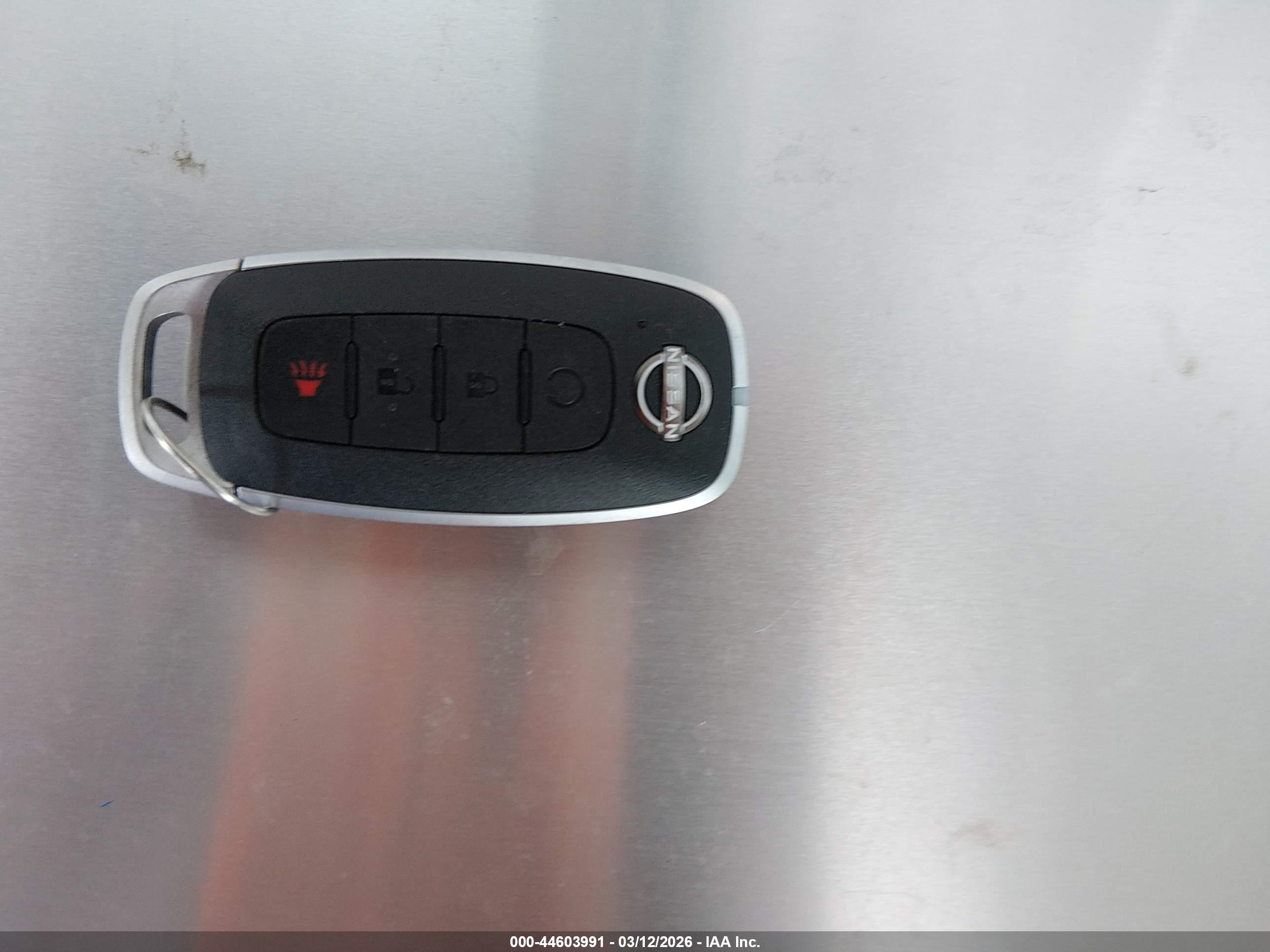 NISSAN ROGUE image 11