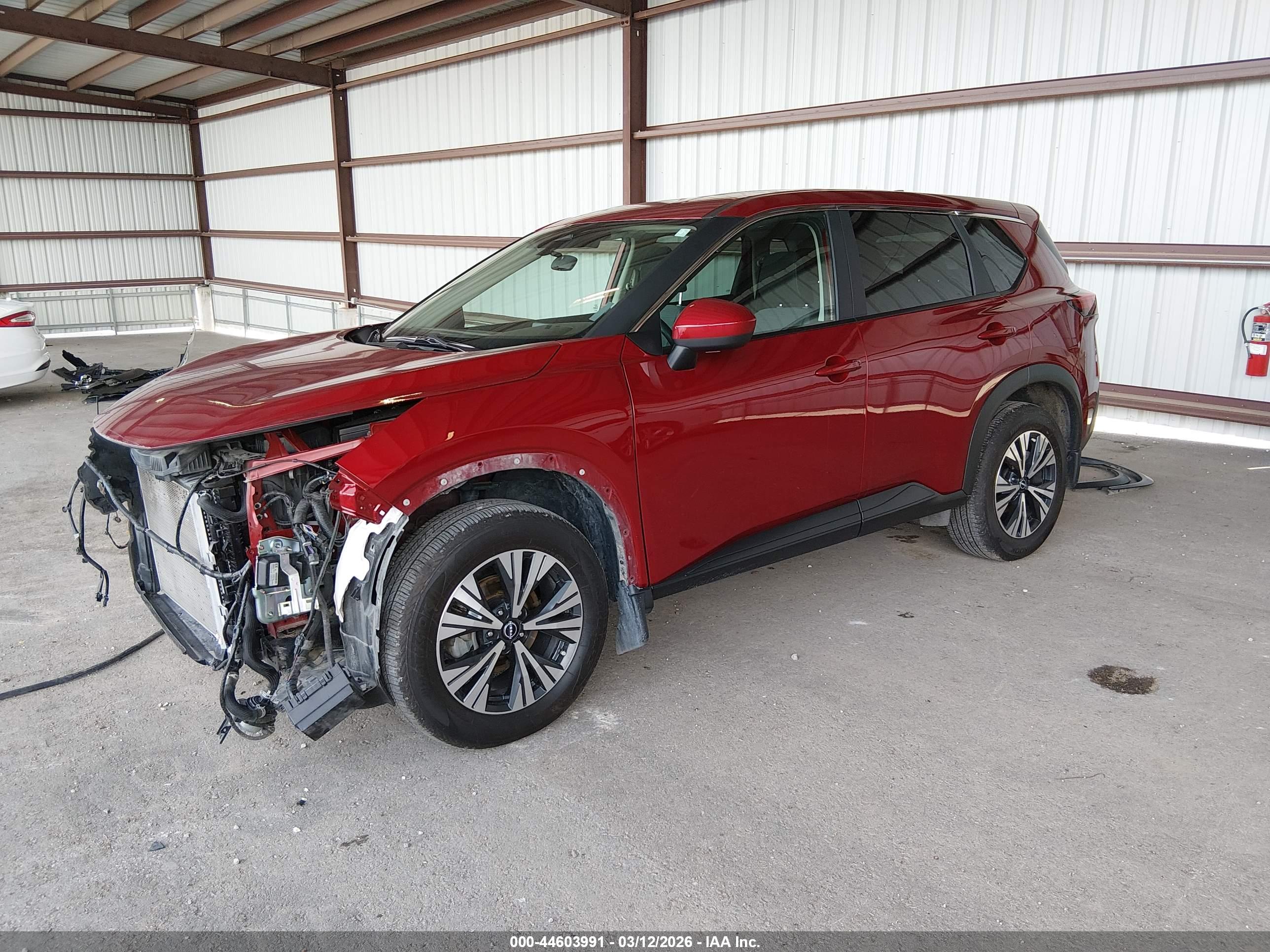 NISSAN ROGUE image 2
