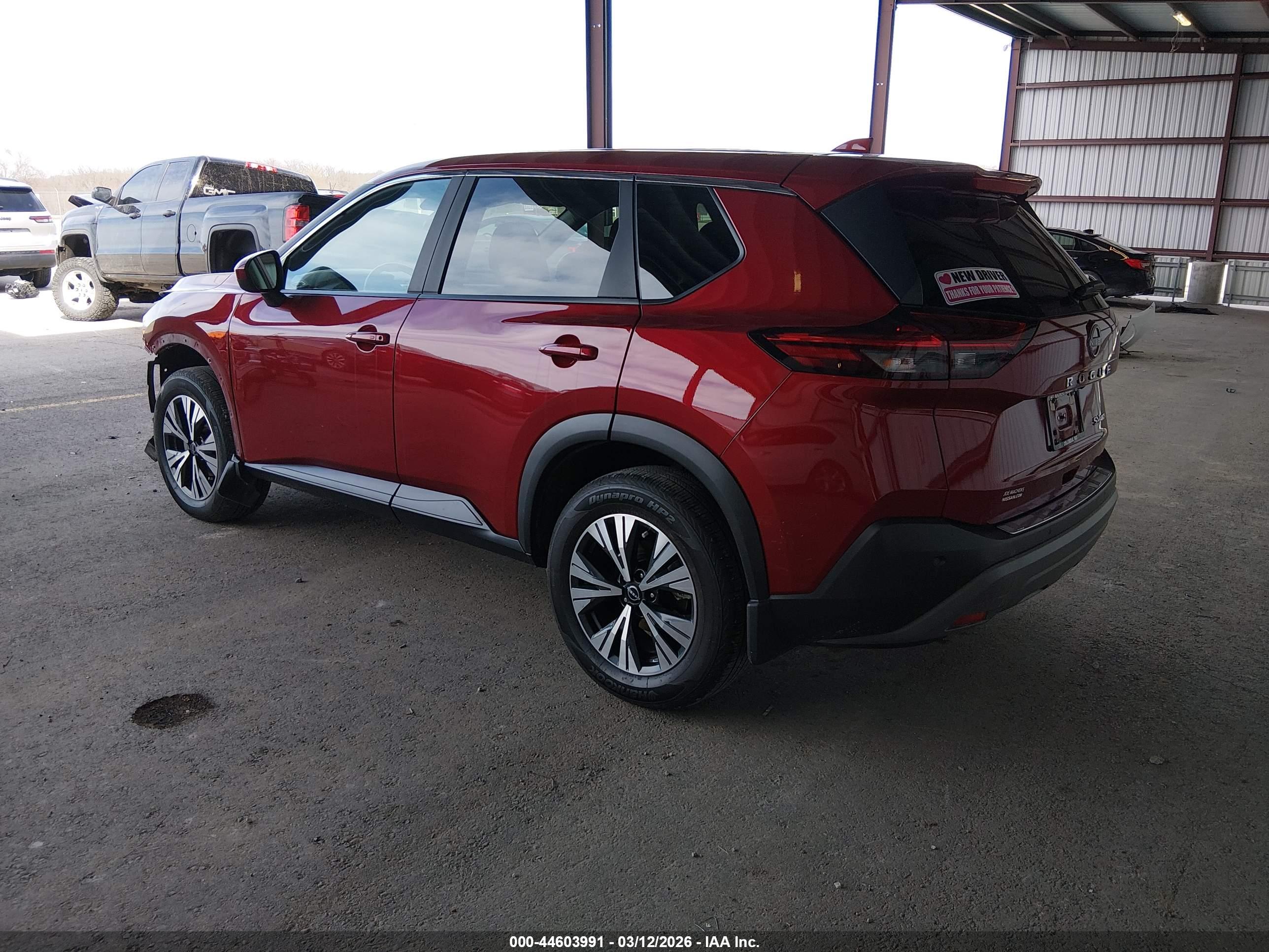 NISSAN ROGUE image 3
