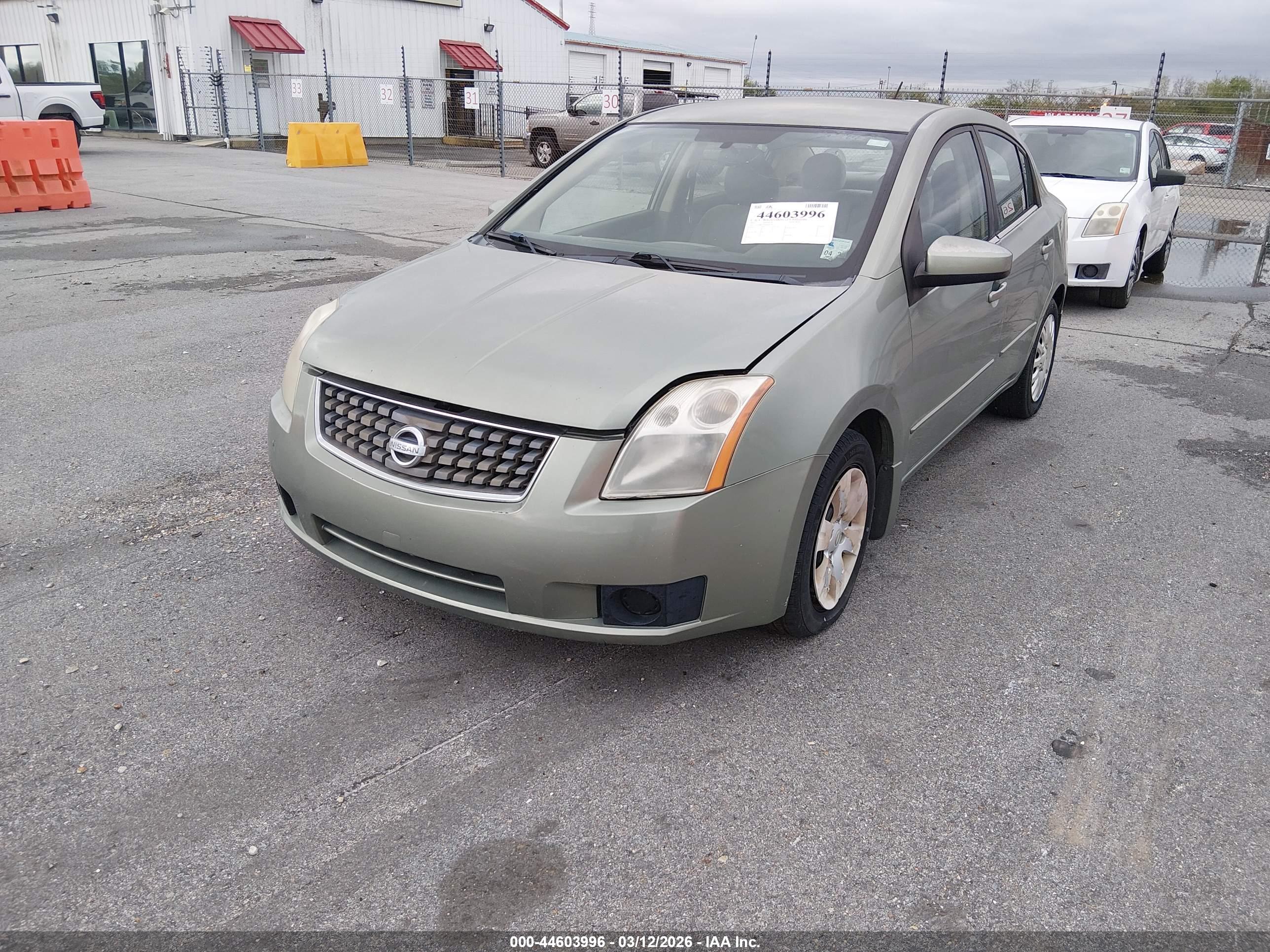 NISSAN SENTRA image 2