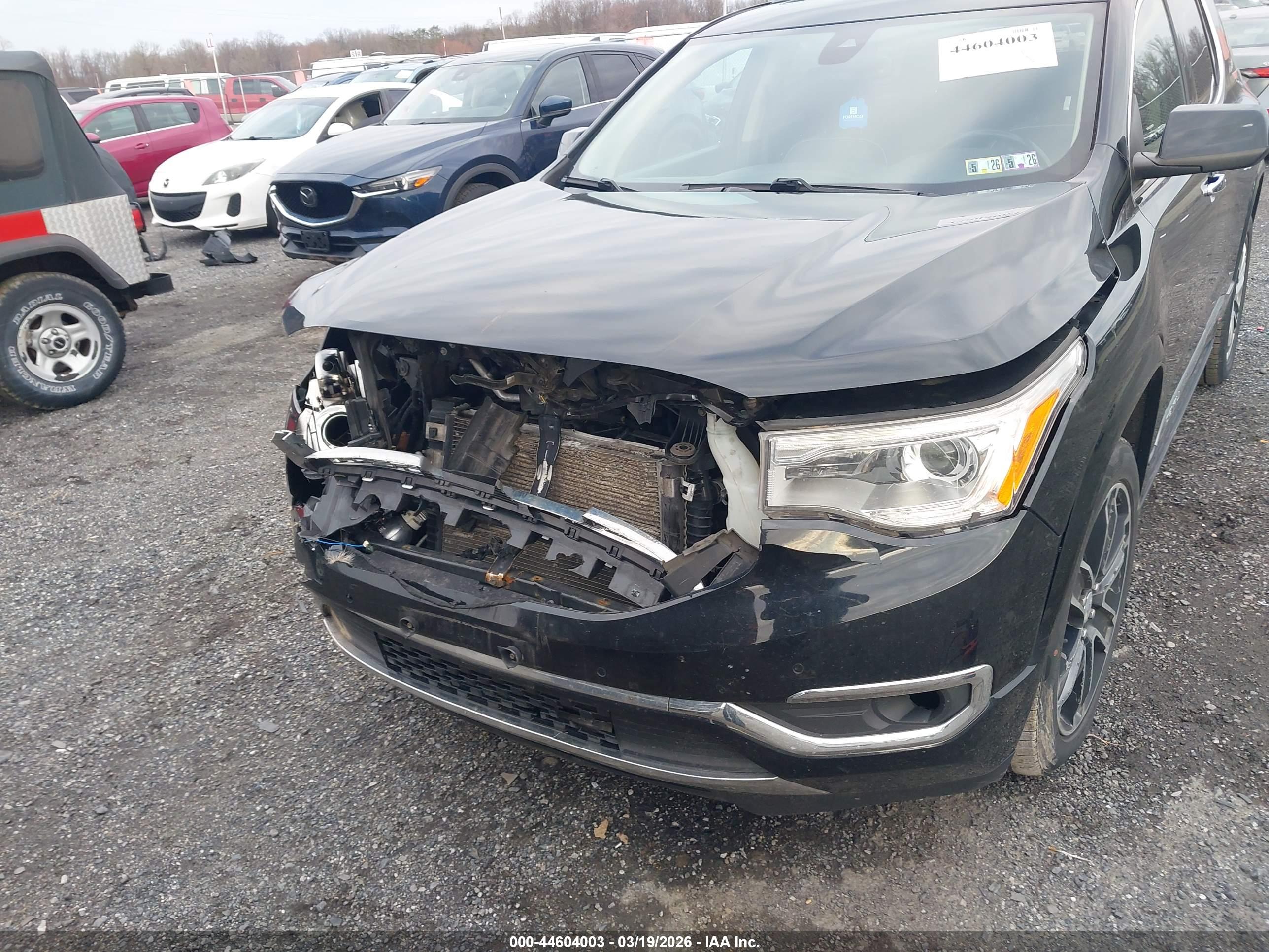 GMC ACADIA image 6