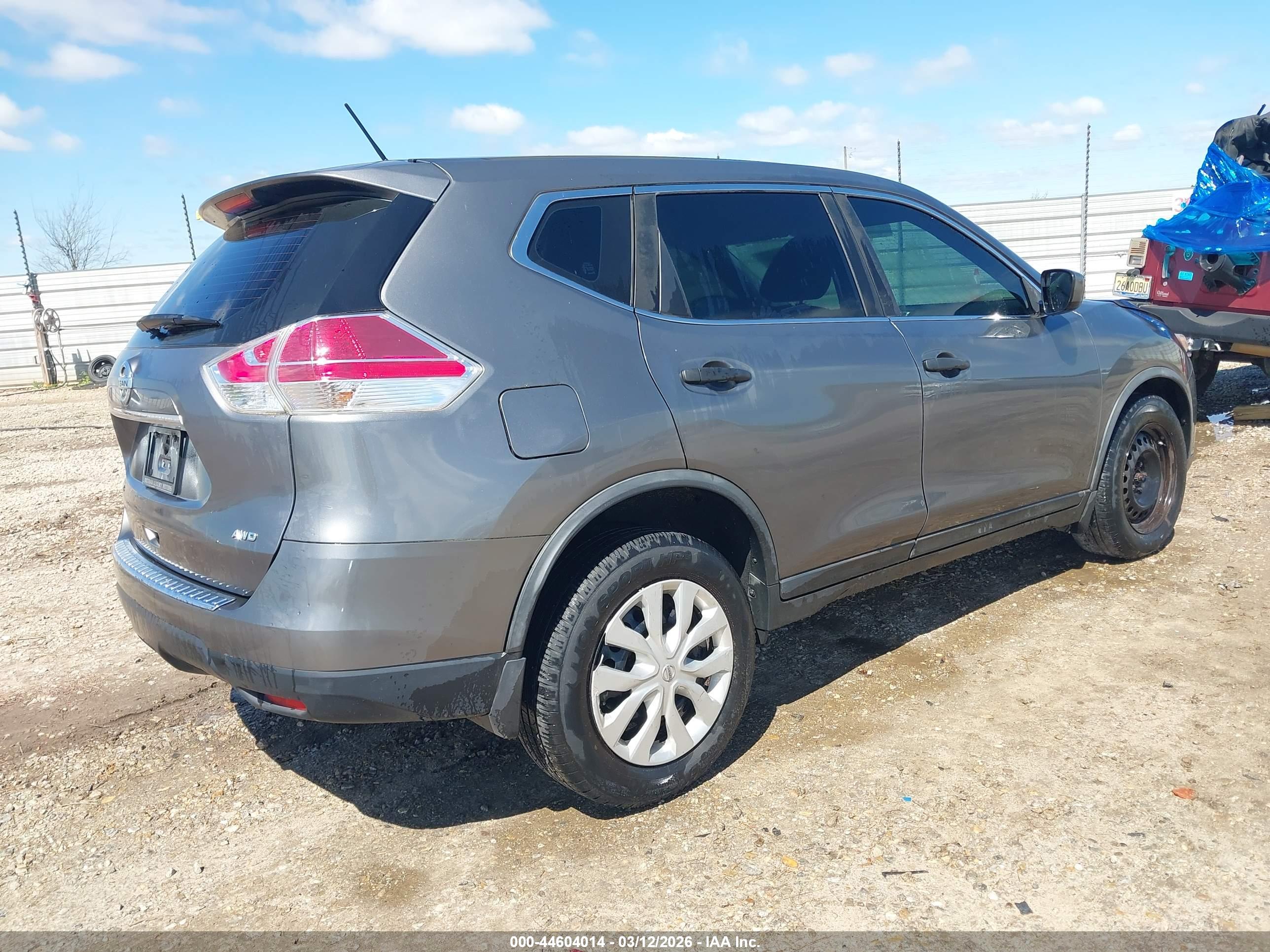 NISSAN ROGUE image 4
