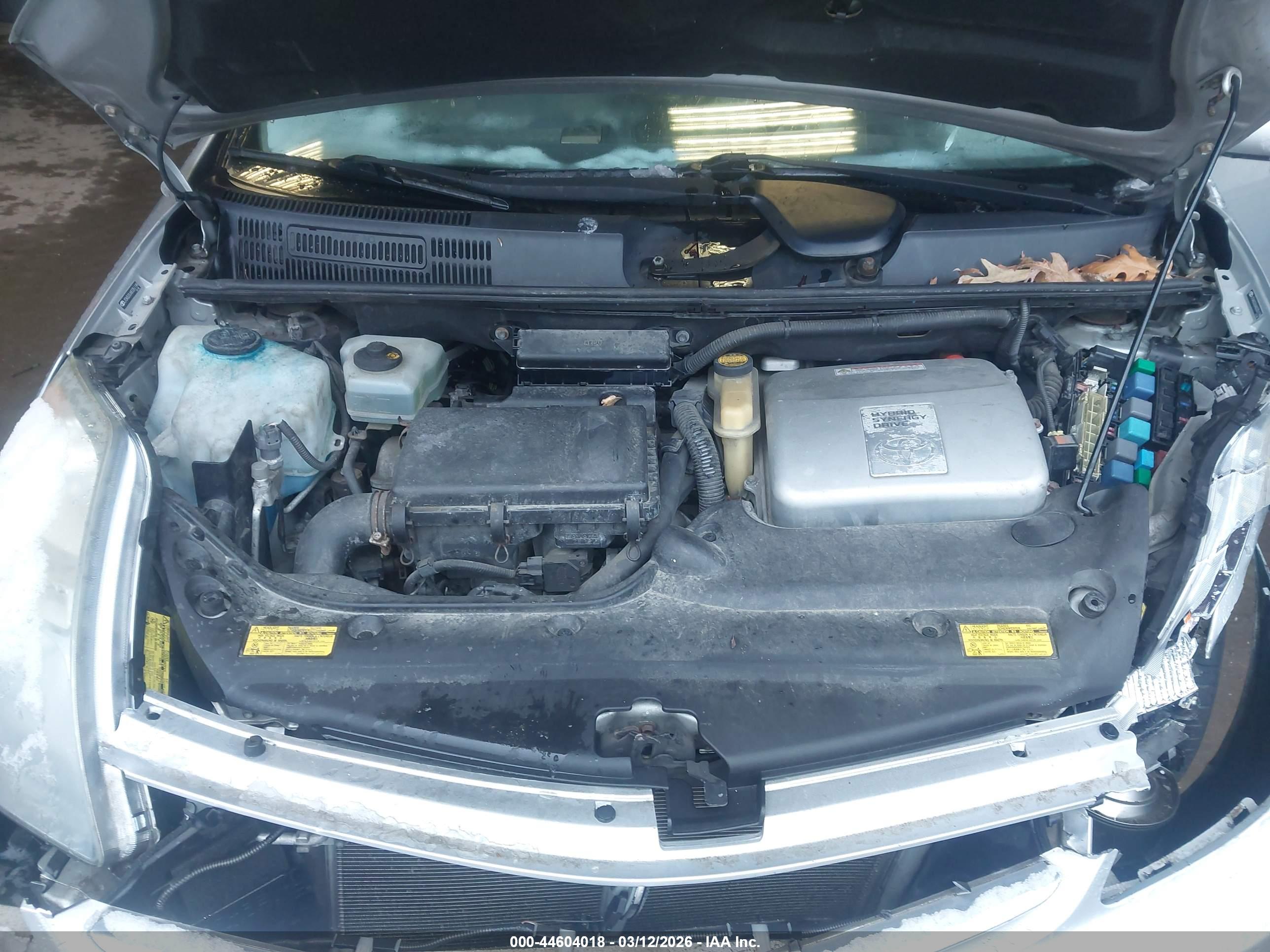 TOYOTA PRIUS image 10