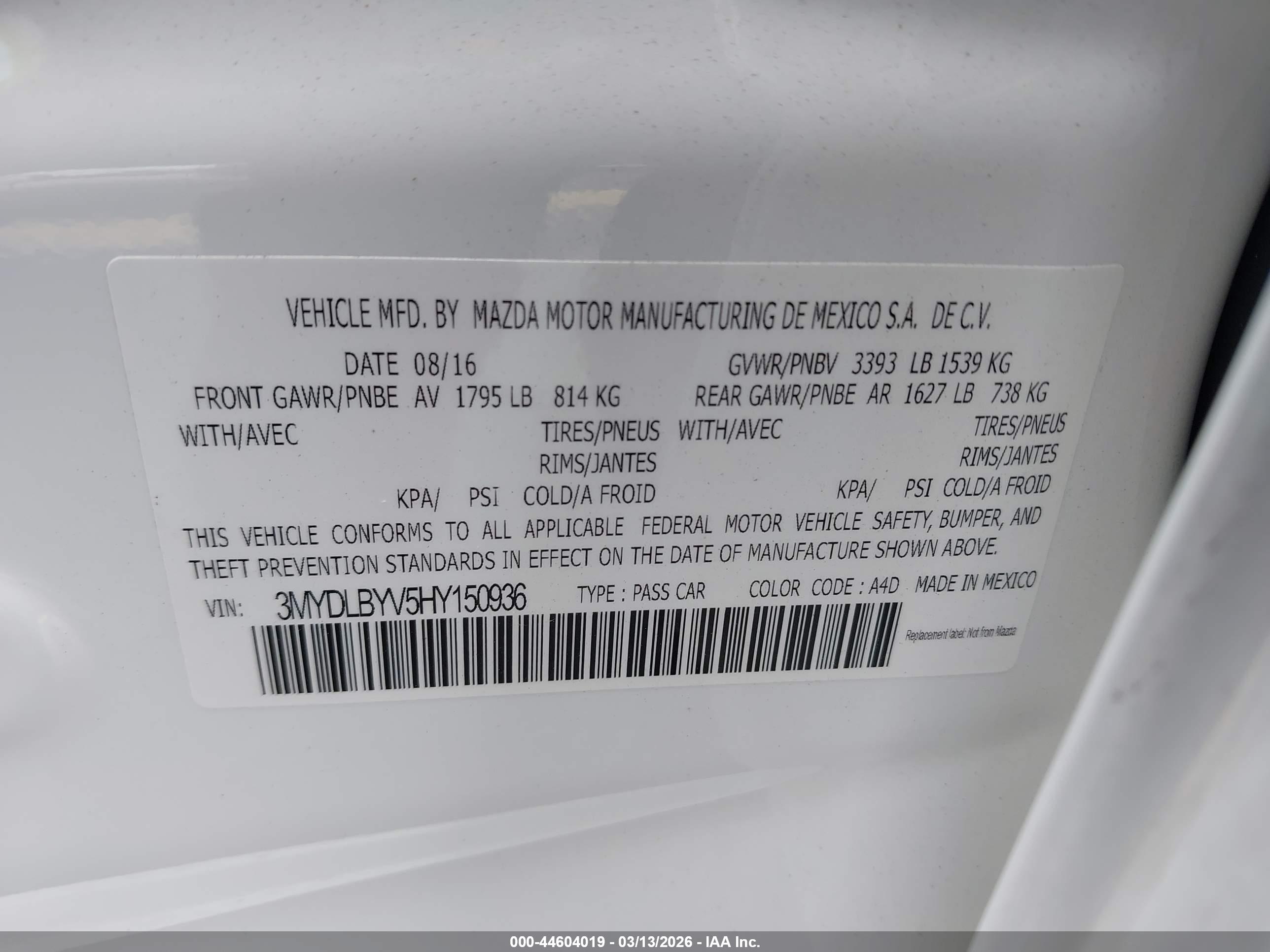 TOYOTA YARIS image 9